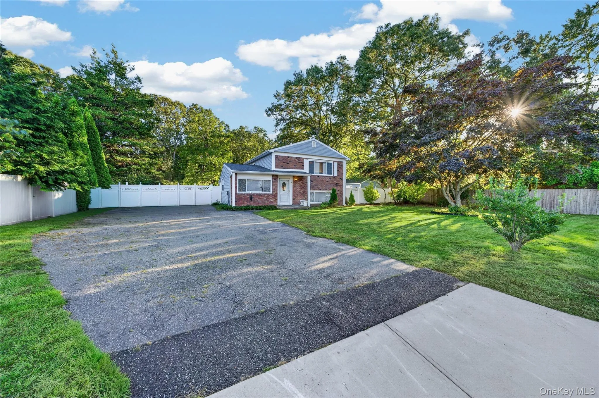 3 Jasper Avenue, Brookhaven, NY, 5 Bedrooms Bedrooms, 10 Rooms Rooms,2 BathroomsBathrooms,Residential,For Rent,Jasper,0,1060235 3 Jasper Avenue, Brookhaven, NY, 5 Bedrooms Bedrooms, 10 Rooms Rooms,2 BathroomsBathrooms,Residential,For Rent,Jasper,0,1060235