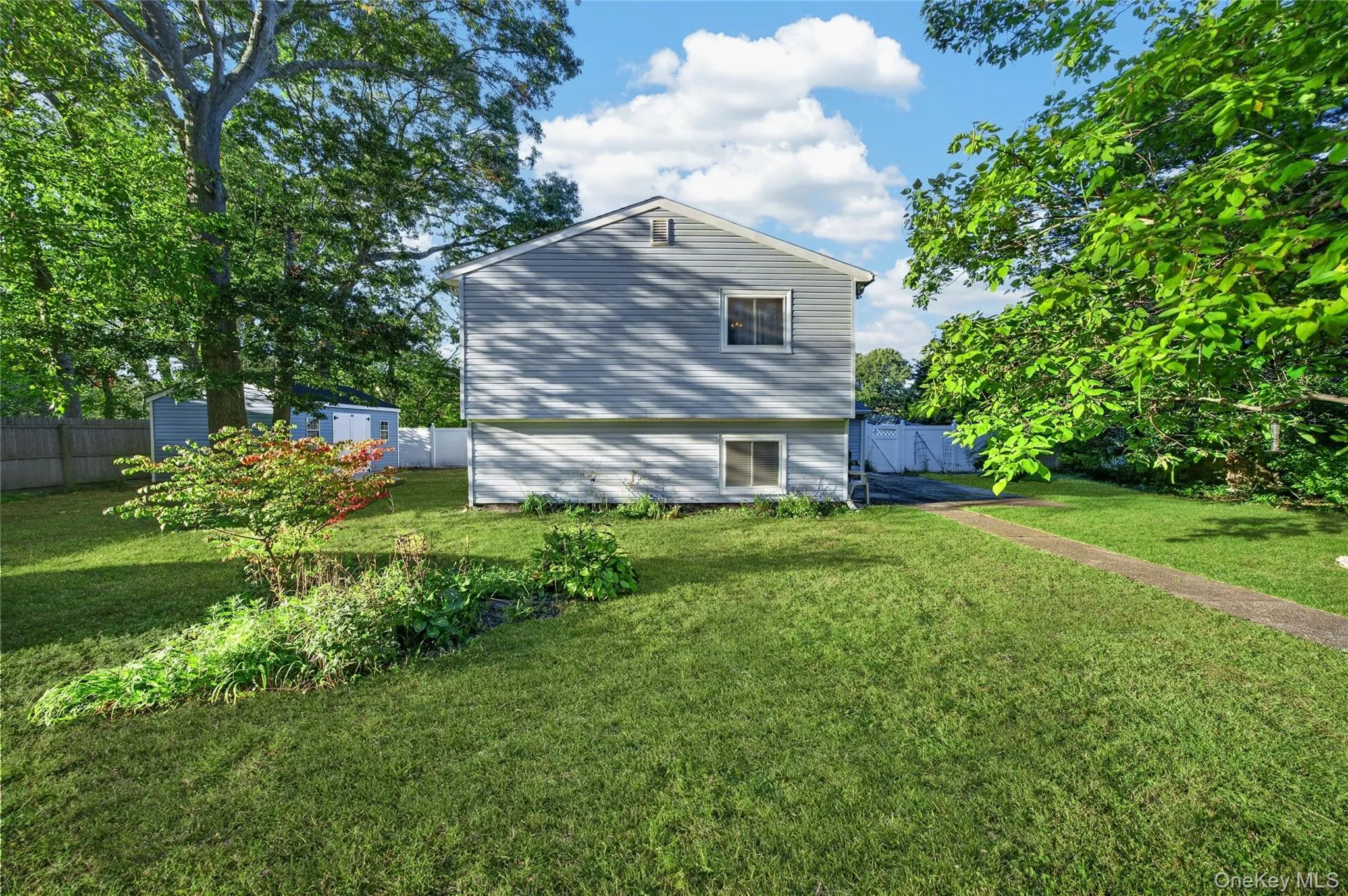 3 Jasper Avenue, Brookhaven, NY, 5 Bedrooms Bedrooms, 10 Rooms Rooms,2 BathroomsBathrooms,Residential,For Rent,Jasper,0,1060235 3 Jasper Avenue, Brookhaven, NY, 5 Bedrooms Bedrooms, 10 Rooms Rooms,2 BathroomsBathrooms,Residential,For Rent,Jasper,0,1060235