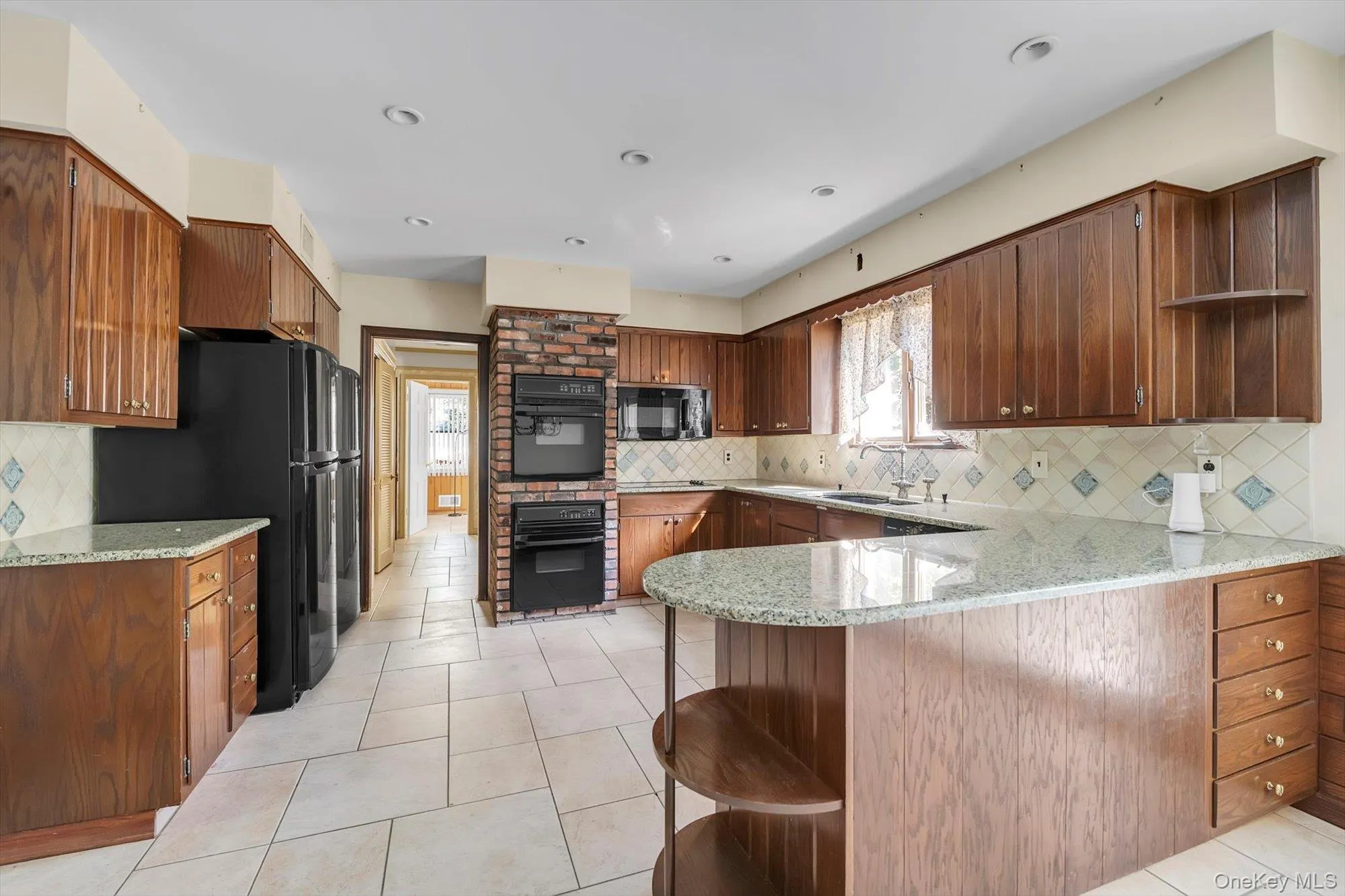 14 Oak Lane, Oyster Bay, NY, 5 Bedroom Bedrooms, 10 Room Rooms,4 BathroomBathrooms,Residential Lease,For Rent,Oak,0,1060239 14 Oak Lane, Oyster Bay, NY, 5 Bedroom Bedrooms, 10 Room Rooms,4 BathroomBathrooms,Residential Lease,For Rent,Oak,0,1060239
