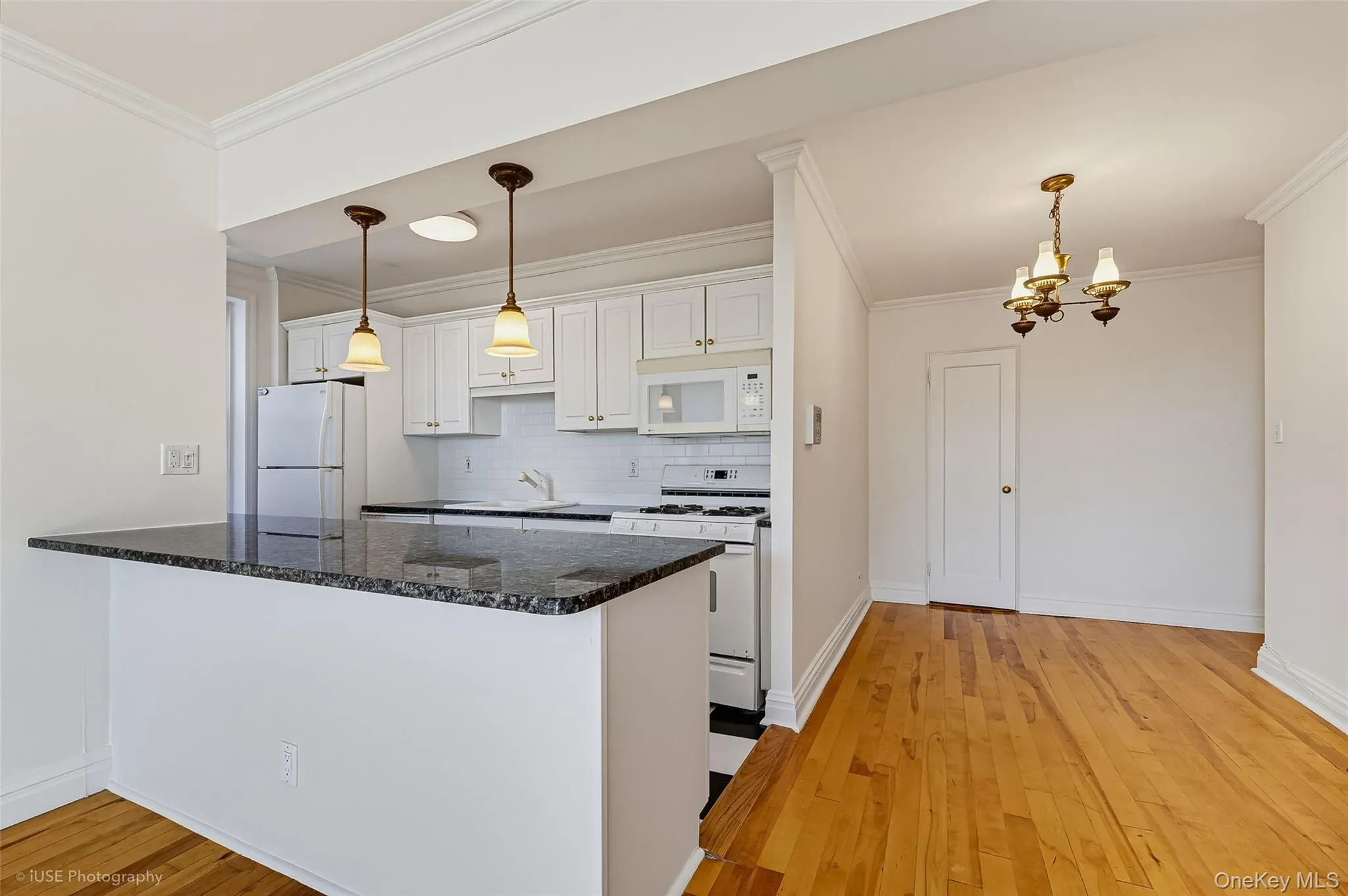 39-30 52nd Street, New York, NY, 1 Bedroom Bedrooms, 4 Rooms Rooms,1 BathroomBathrooms,Residential,For Rent,52nd Street,0,1060240 39-30 52nd Street, New York, NY, 1 Bedroom Bedrooms, 4 Rooms Rooms,1 BathroomBathrooms,Residential,For Rent,52nd Street,0,1060240