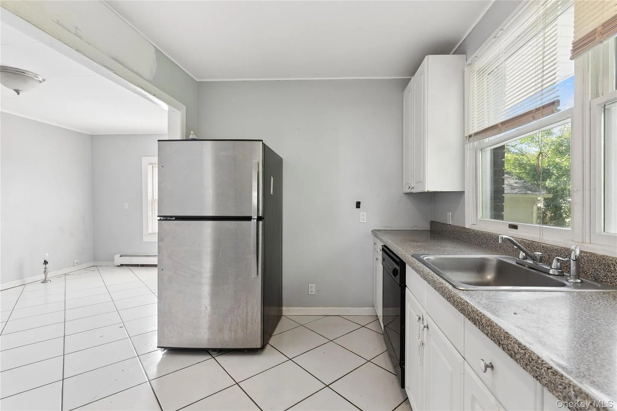 9 Plandome Place, Brookhaven, NY, 3 Bedrooms Bedrooms, 7 Rooms Rooms,2 BathroomsBathrooms,Residential,For Rent,Plandome,0,1060244 9 Plandome Place, Brookhaven, NY, 3 Bedrooms Bedrooms, 7 Rooms Rooms,2 BathroomsBathrooms,Residential,For Rent,Plandome,0,1060244