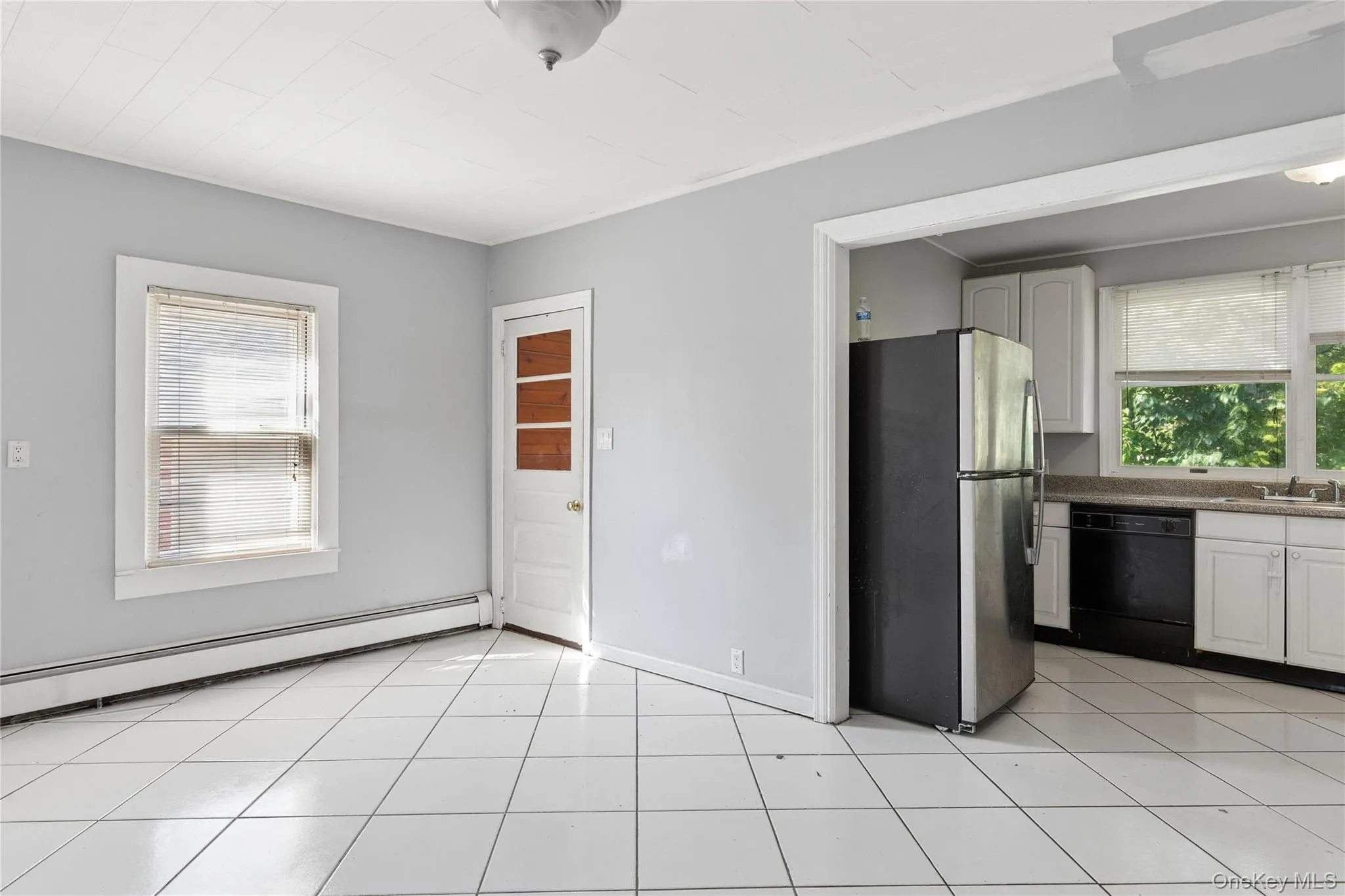 9 Plandome Place, Brookhaven, NY, 3 Bedrooms Bedrooms, 7 Rooms Rooms,2 BathroomsBathrooms,Residential,For Rent,Plandome,0,1060244 9 Plandome Place, Brookhaven, NY, 3 Bedrooms Bedrooms, 7 Rooms Rooms,2 BathroomsBathrooms,Residential,For Rent,Plandome,0,1060244