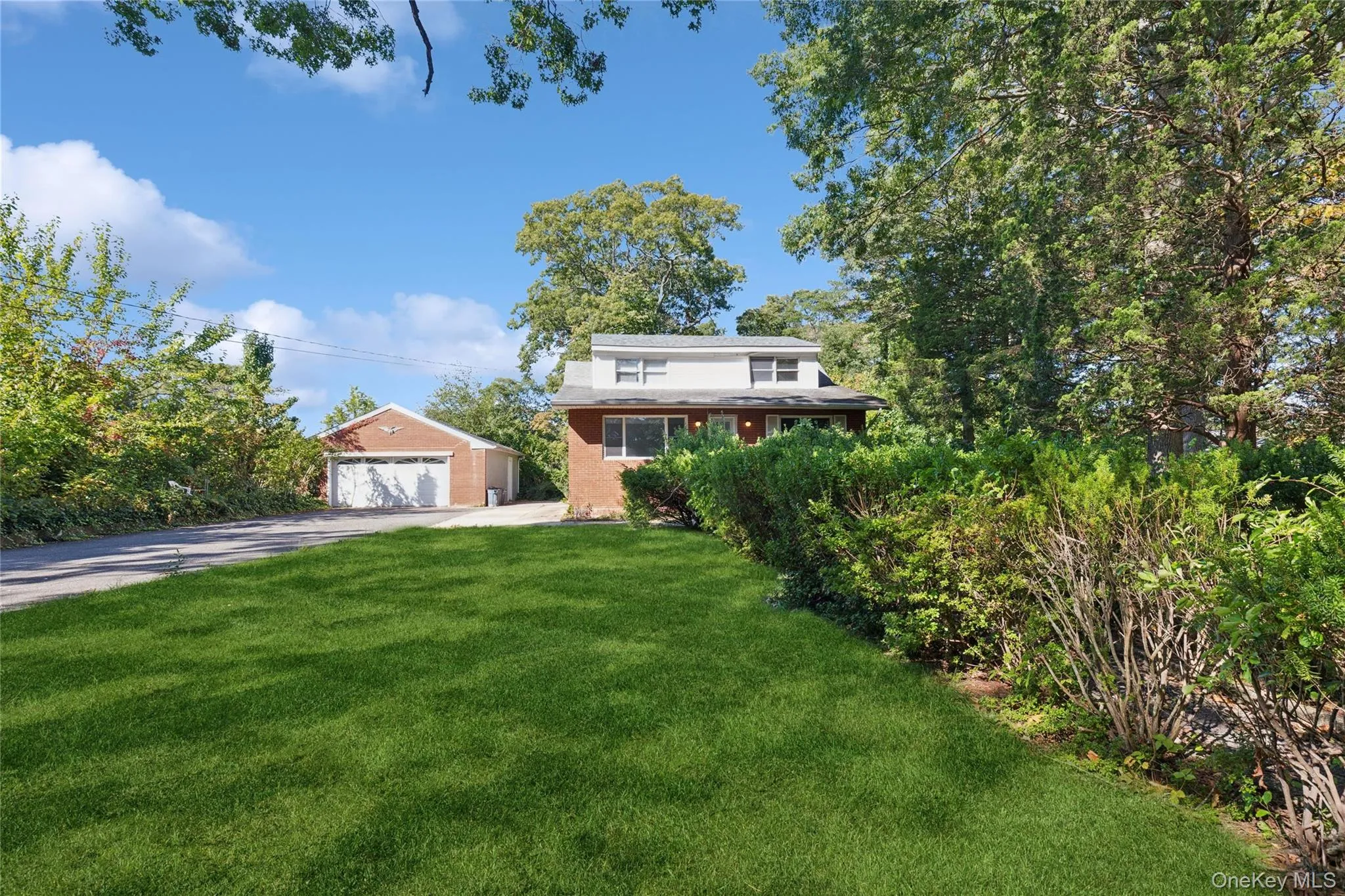 9 Plandome Place, Brookhaven, NY, 3 Bedrooms Bedrooms, 7 Rooms Rooms,2 BathroomsBathrooms,Residential,For Rent,Plandome,0,1060244 9 Plandome Place, Brookhaven, NY, 3 Bedrooms Bedrooms, 7 Rooms Rooms,2 BathroomsBathrooms,Residential,For Rent,Plandome,0,1060244