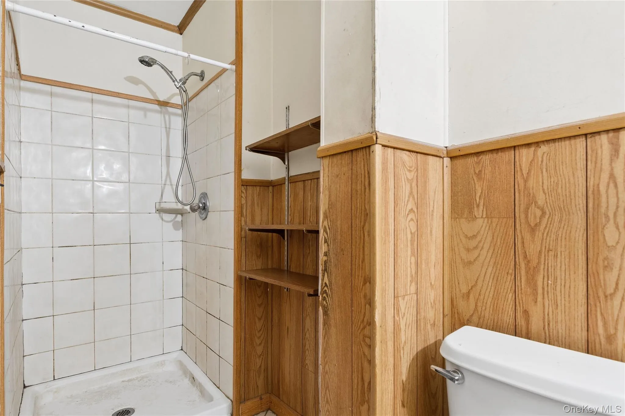 9 Plandome Place, Brookhaven, NY, 3 Bedrooms Bedrooms, 7 Rooms Rooms,2 BathroomsBathrooms,Residential,For Rent,Plandome,0,1060244 9 Plandome Place, Brookhaven, NY, 3 Bedrooms Bedrooms, 7 Rooms Rooms,2 BathroomsBathrooms,Residential,For Rent,Plandome,0,1060244