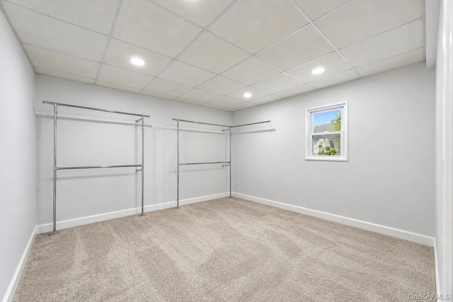 29 Hillside Lane, Oyster Bay, NY, 3 Bedrooms Bedrooms, 9 Rooms Rooms,3 BathroomsBathrooms,Residential,For Rent,Hillside,0,1060247 29 Hillside Lane, Oyster Bay, NY, 3 Bedrooms Bedrooms, 9 Rooms Rooms,3 BathroomsBathrooms,Residential,For Rent,Hillside,0,1060247