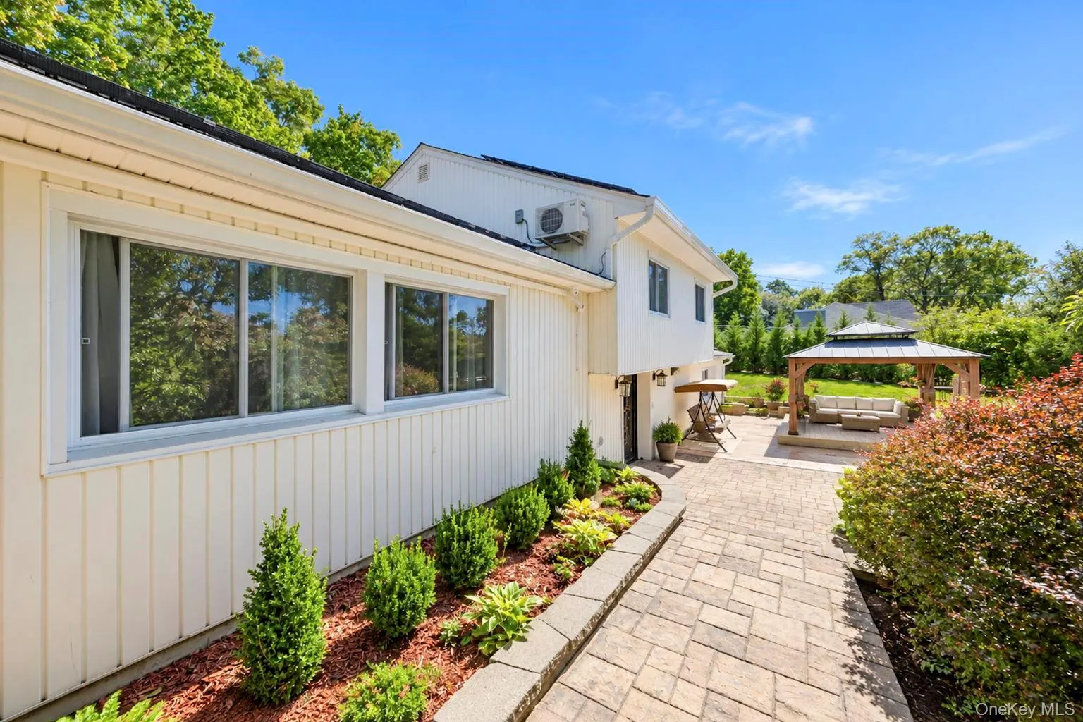 29 Hillside Lane, Oyster Bay, NY, 3 Bedrooms Bedrooms, 9 Rooms Rooms,3 BathroomsBathrooms,Residential,For Rent,Hillside,0,1060247 29 Hillside Lane, Oyster Bay, NY, 3 Bedrooms Bedrooms, 9 Rooms Rooms,3 BathroomsBathrooms,Residential,For Rent,Hillside,0,1060247