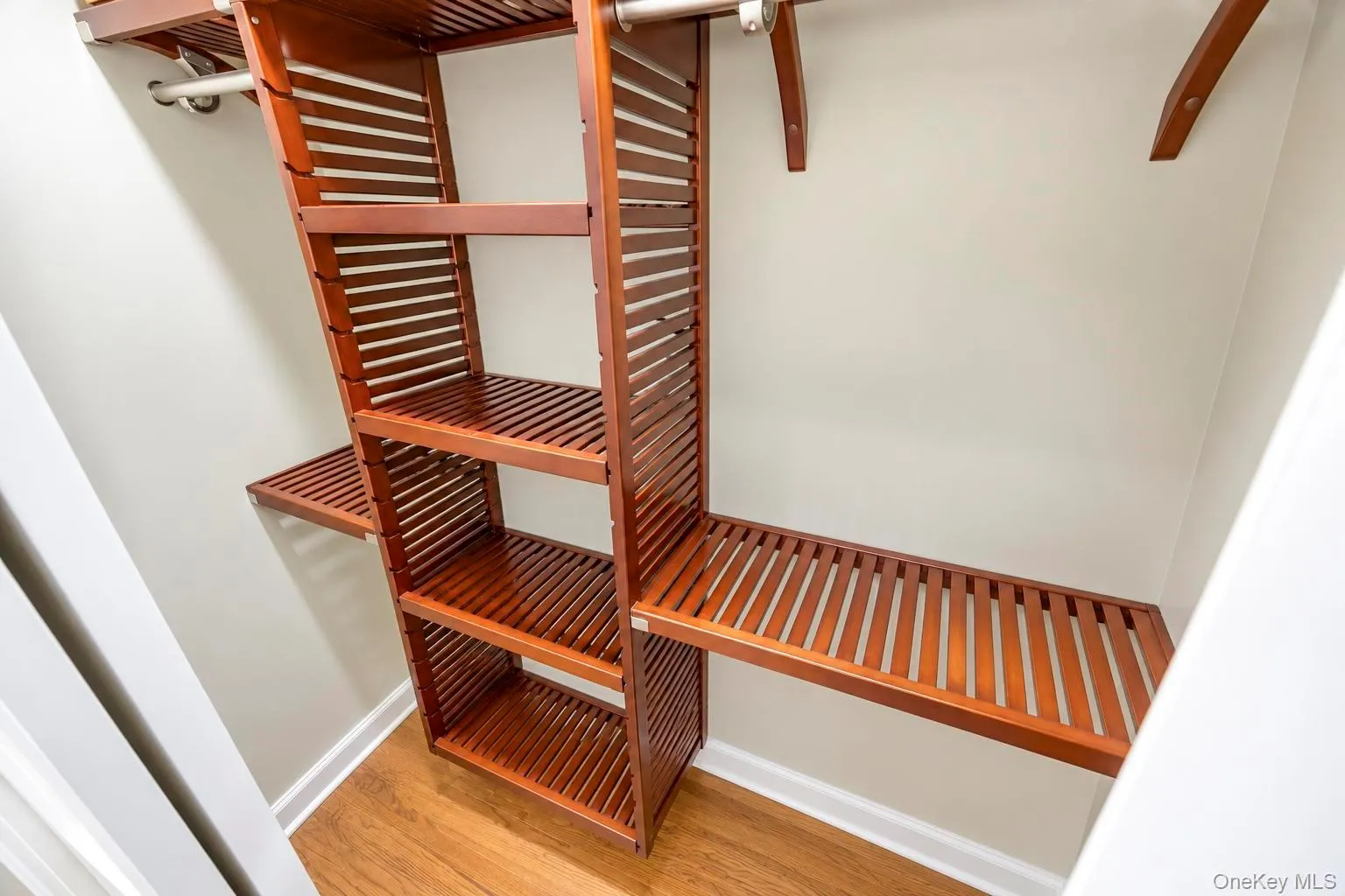 29 Hillside Lane, Oyster Bay, NY, 3 Bedrooms Bedrooms, 9 Rooms Rooms,3 BathroomsBathrooms,Residential,For Rent,Hillside,0,1060247 29 Hillside Lane, Oyster Bay, NY, 3 Bedrooms Bedrooms, 9 Rooms Rooms,3 BathroomsBathrooms,Residential,For Rent,Hillside,0,1060247
