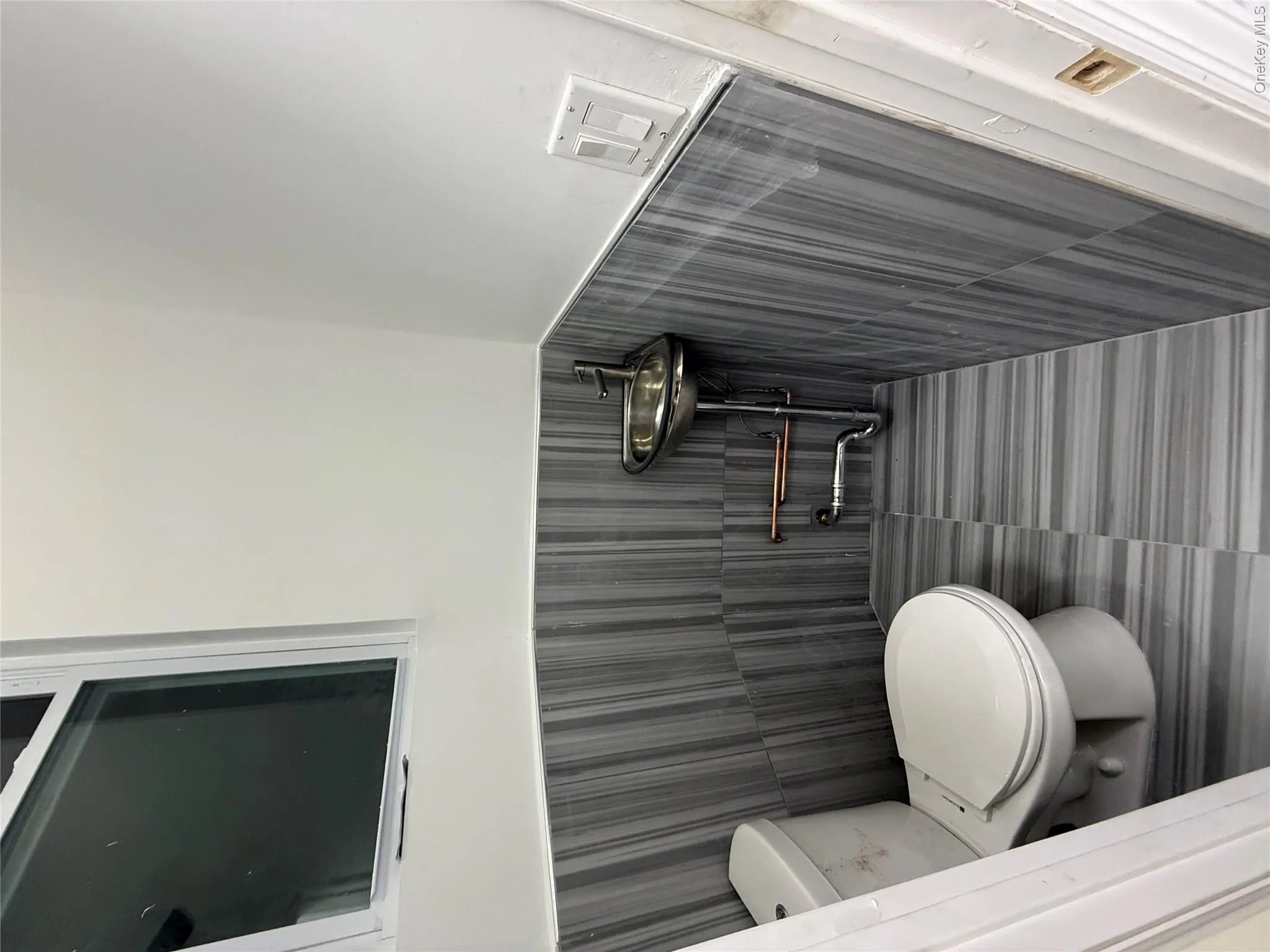 911 Avenue St John, New York, NY, 2 Room Rooms,Residential Lease,For Rent,Avenue St John,0,1060249 911 Avenue St John, New York, NY, 2 Room Rooms,Residential Lease,For Rent,Avenue St John,0,1060249