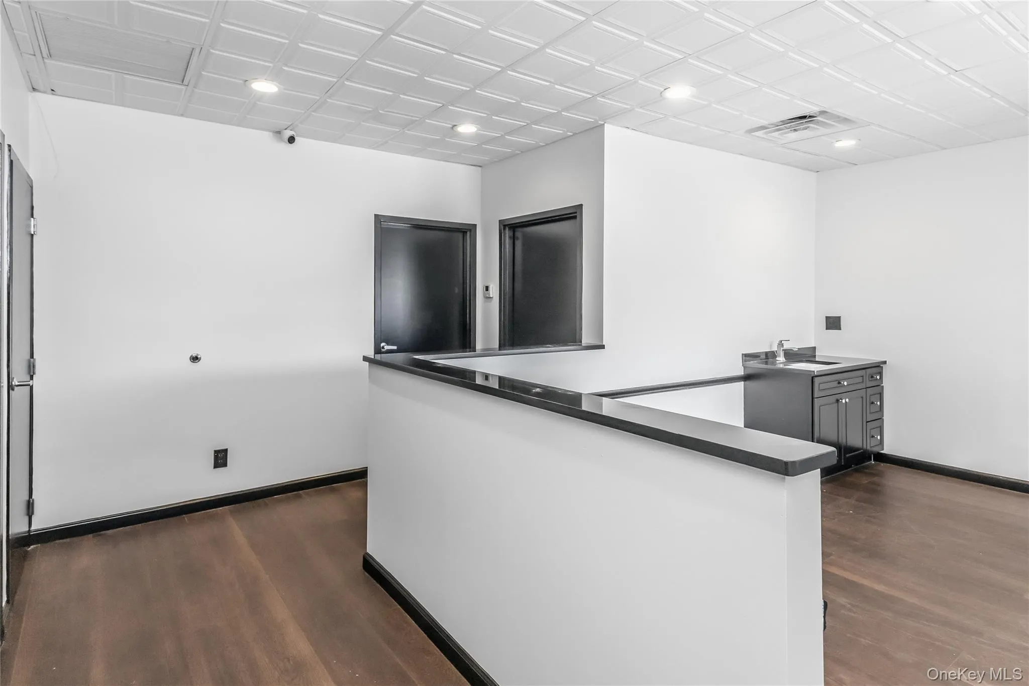 816 Hempstead Turnpike, Hempstead, NY, ,Commercial Lease,For Rent,Hempstead,0,1060251 816 Hempstead Turnpike, Hempstead, NY, ,Commercial Lease,For Rent,Hempstead,0,1060251