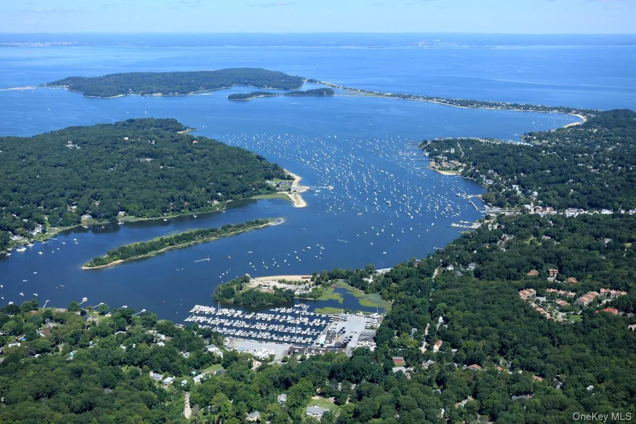 Close proximity to desirable coastal living Close proximity to desirable coastal living