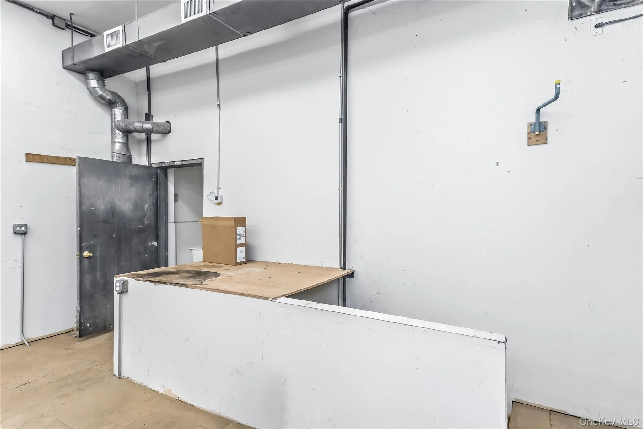816 Hempstead Turnpike, Hempstead, NY, ,Commercial Lease,For Rent,Hempstead,0,1060258 816 Hempstead Turnpike, Hempstead, NY, ,Commercial Lease,For Rent,Hempstead,0,1060258