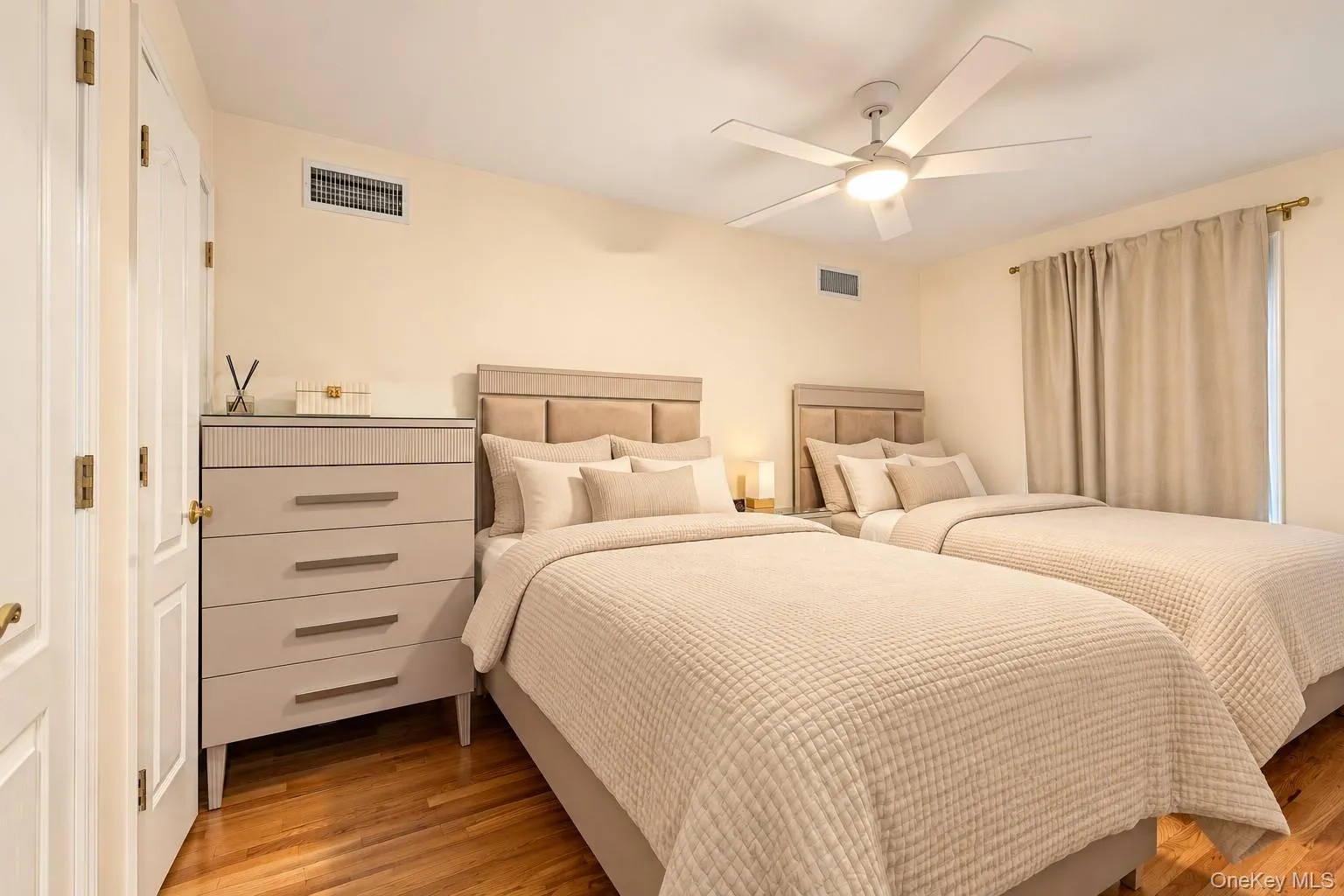 12 Widman Court, Ramapo, NY, 7 Bedrooms Bedrooms, 13 Rooms Rooms,3 BathroomsBathrooms,Residential,For Rent,Widman,0,1060262 12 Widman Court, Ramapo, NY, 7 Bedrooms Bedrooms, 13 Rooms Rooms,3 BathroomsBathrooms,Residential,For Rent,Widman,0,1060262