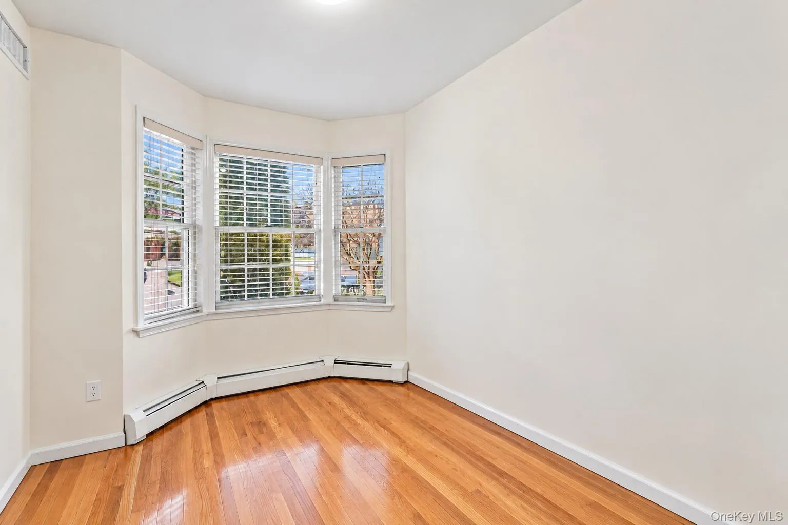 12 Widman Court, Ramapo, NY, 7 Bedrooms Bedrooms, 13 Rooms Rooms,3 BathroomsBathrooms,Residential,For Rent,Widman,0,1060262 12 Widman Court, Ramapo, NY, 7 Bedrooms Bedrooms, 13 Rooms Rooms,3 BathroomsBathrooms,Residential,For Rent,Widman,0,1060262