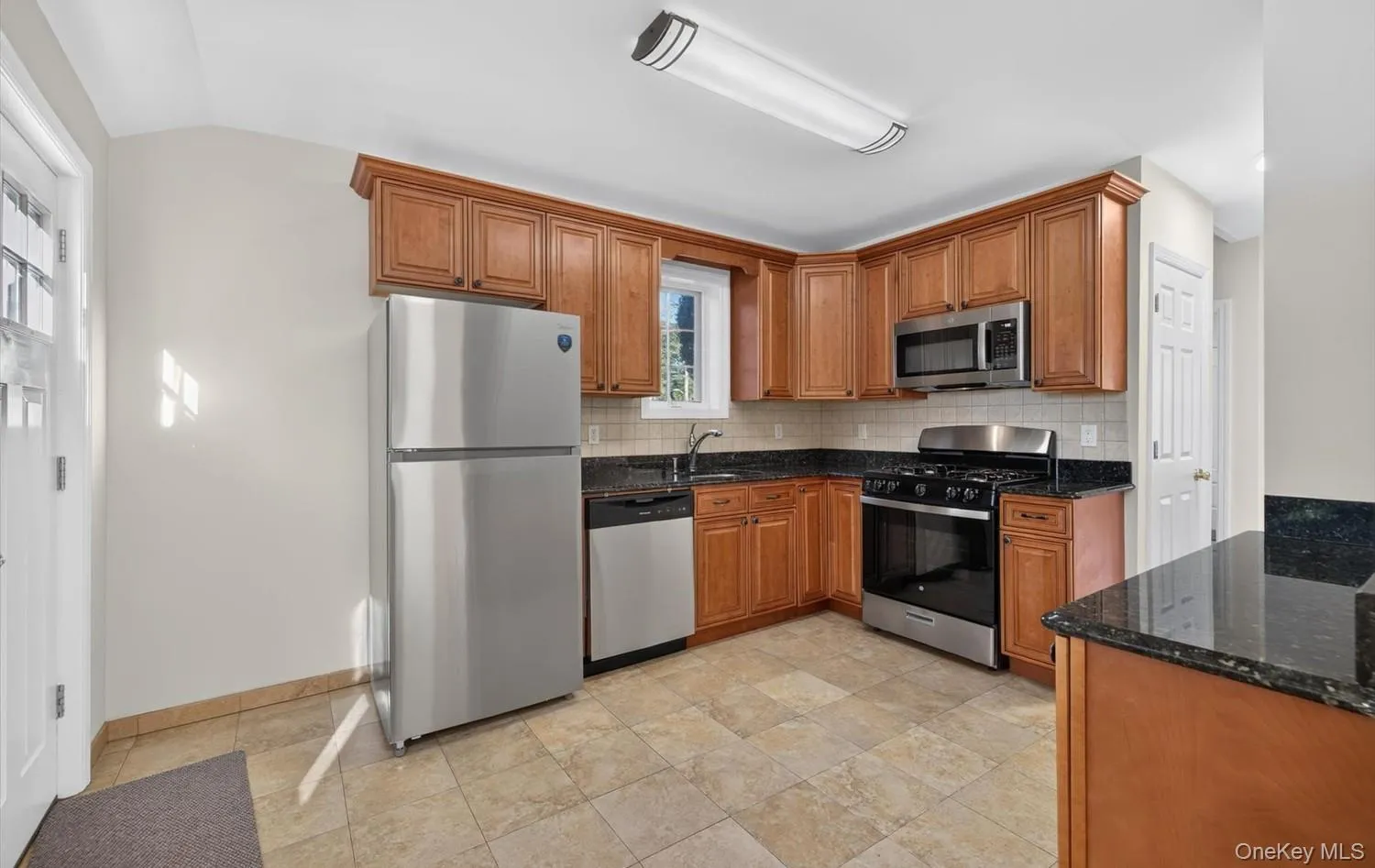 2 Austral Avenue, Glen Cove, NY, 3 Bedrooms Bedrooms, 6 Rooms Rooms,1 BathroomBathrooms,Residential,For Rent,Austral,0,1060270 2 Austral Avenue, Glen Cove, NY, 3 Bedrooms Bedrooms, 6 Rooms Rooms,1 BathroomBathrooms,Residential,For Rent,Austral,0,1060270