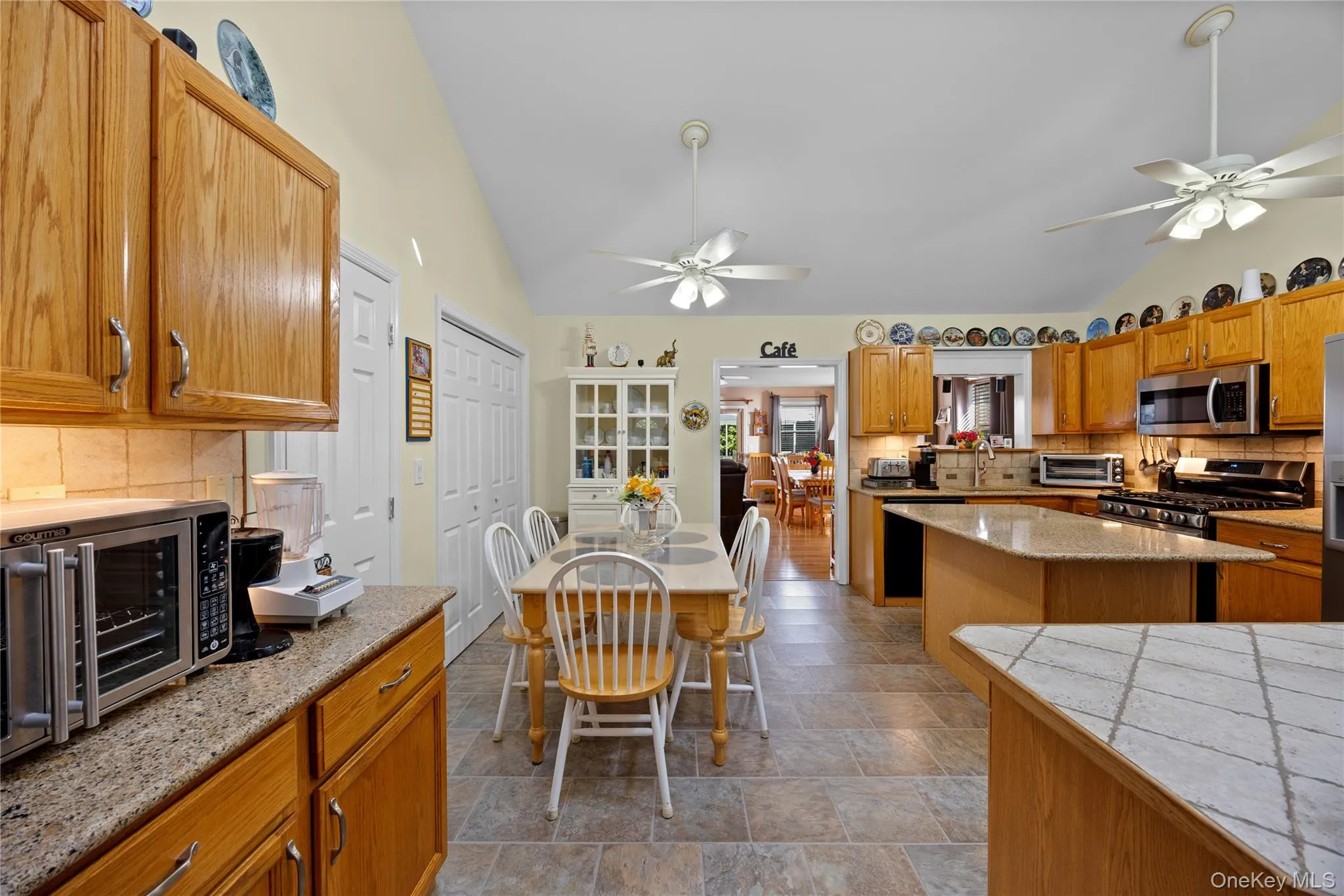 5 Heather Court, Brookhaven, NY, 3 Bedrooms Bedrooms, 6 Rooms Rooms,2 BathroomsBathrooms,Residential,For Rent,Heather,0,1060273 5 Heather Court, Brookhaven, NY, 3 Bedrooms Bedrooms, 6 Rooms Rooms,2 BathroomsBathrooms,Residential,For Rent,Heather,0,1060273