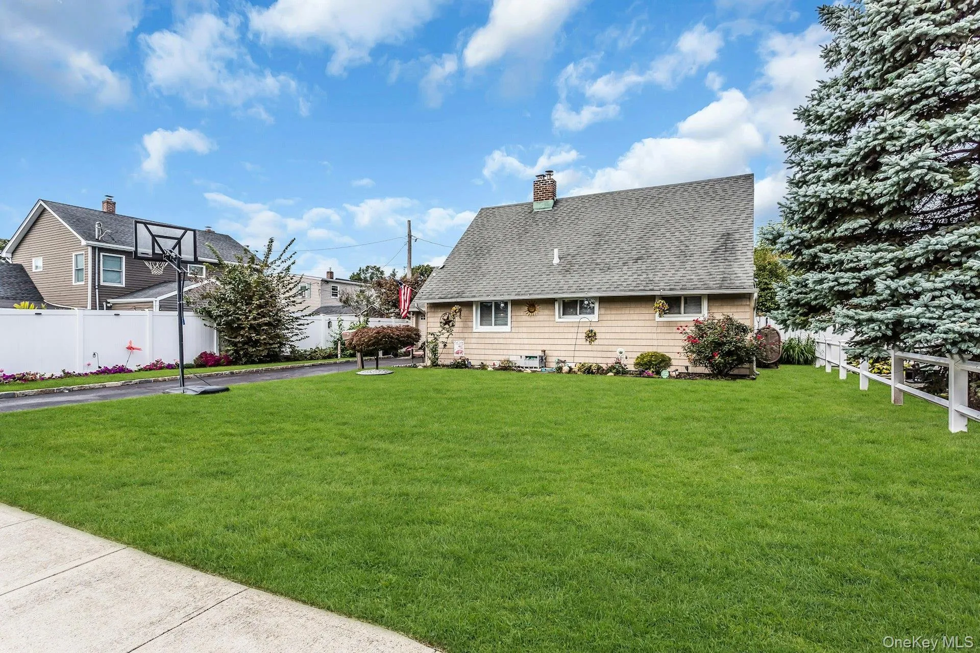 23 Summit Lane, Hempstead, NY, 4 Bedrooms Bedrooms, 7 Rooms Rooms,1 BathroomBathrooms,Residential,For Rent,Summit,0,1060274 23 Summit Lane, Hempstead, NY, 4 Bedrooms Bedrooms, 7 Rooms Rooms,1 BathroomBathrooms,Residential,For Rent,Summit,0,1060274