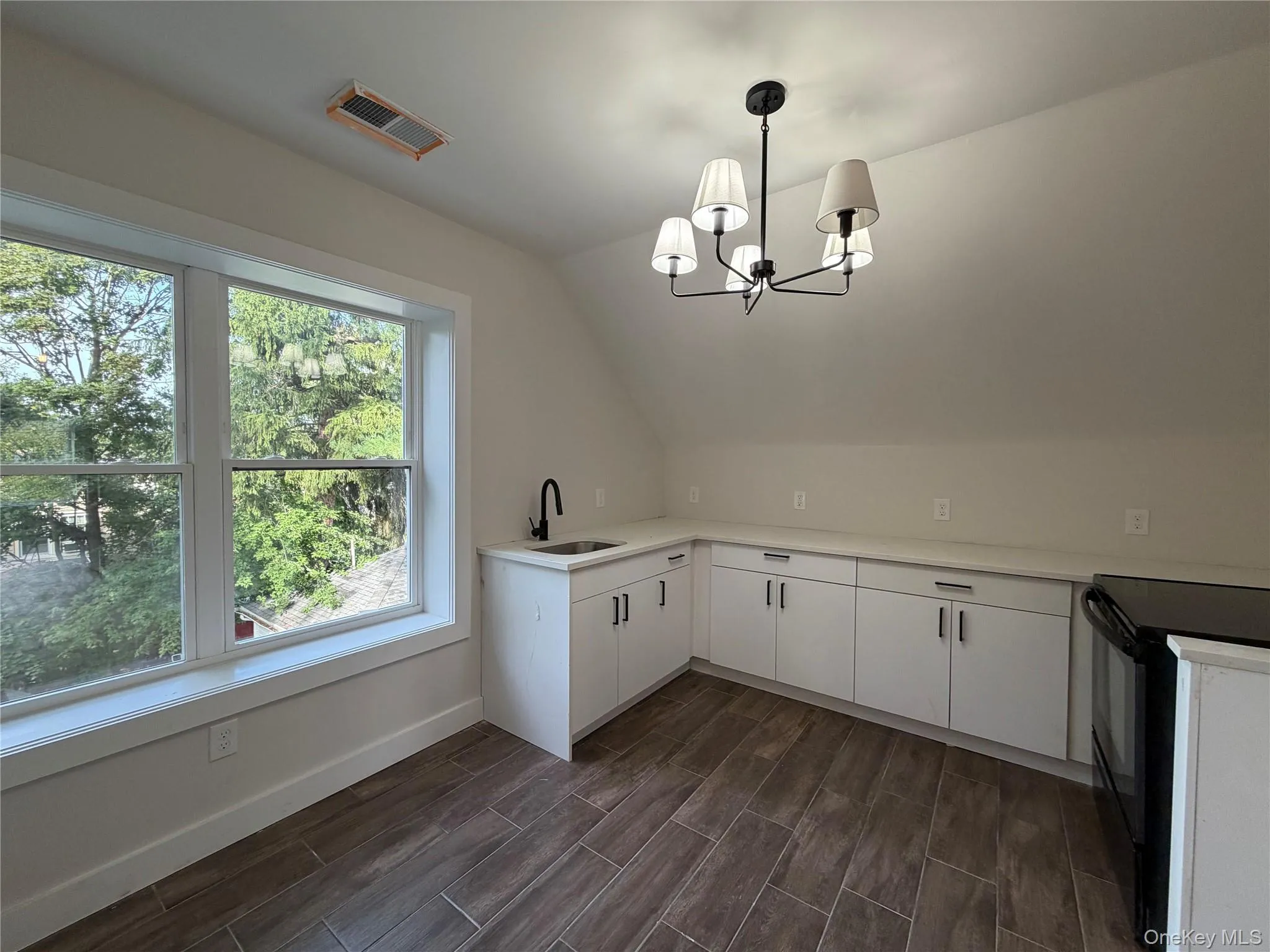55 Bona Ventura Avenue, Shawangunk, NY, 2 Bedroom Bedrooms, 5 Room Rooms,1 BathroomBathrooms,Residential Lease,For Rent,Bona Ventura,0,1060285 55 Bona Ventura Avenue, Shawangunk, NY, 2 Bedroom Bedrooms, 5 Room Rooms,1 BathroomBathrooms,Residential Lease,For Rent,Bona Ventura,0,1060285