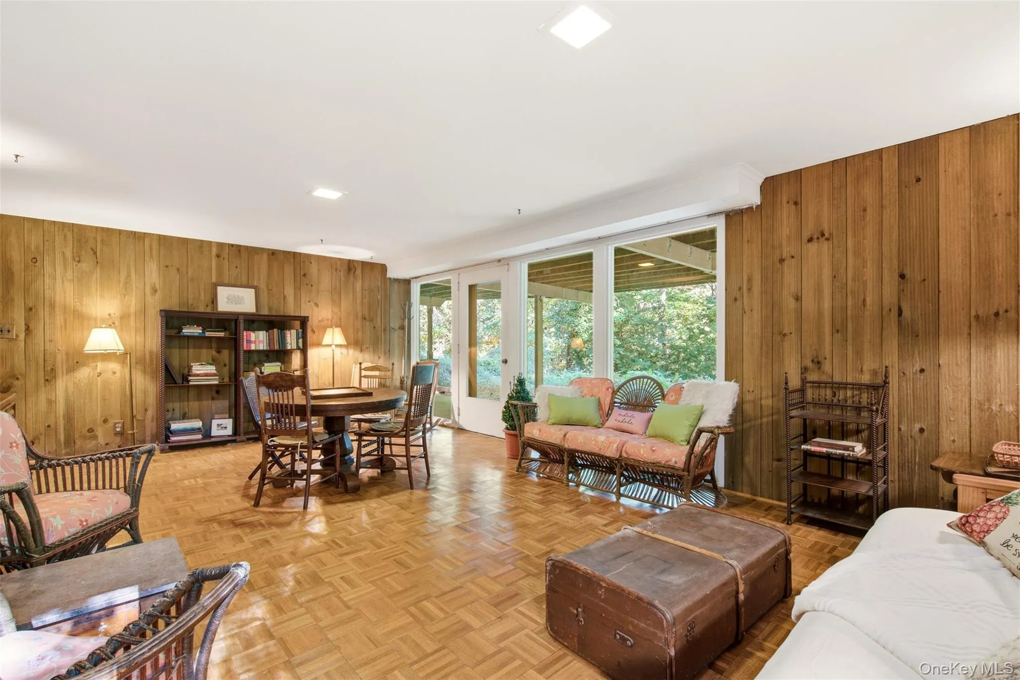 Cozy Lower Level W/ Wood Burning Stove & Access To Backyard Cozy Lower Level W/ Wood Burning Stove & Access To Backyard