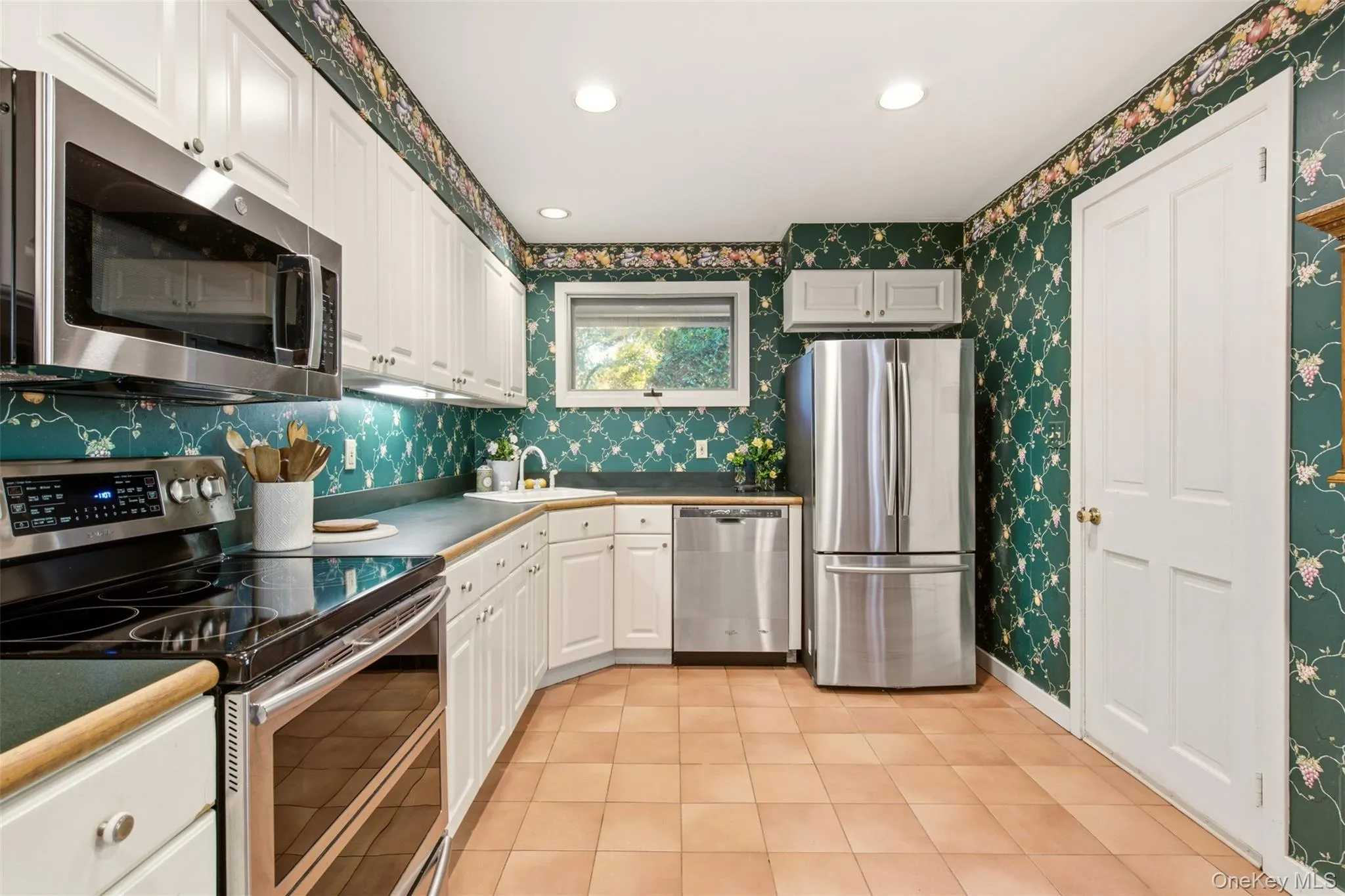 Eat In Kitchen Eat In Kitchen