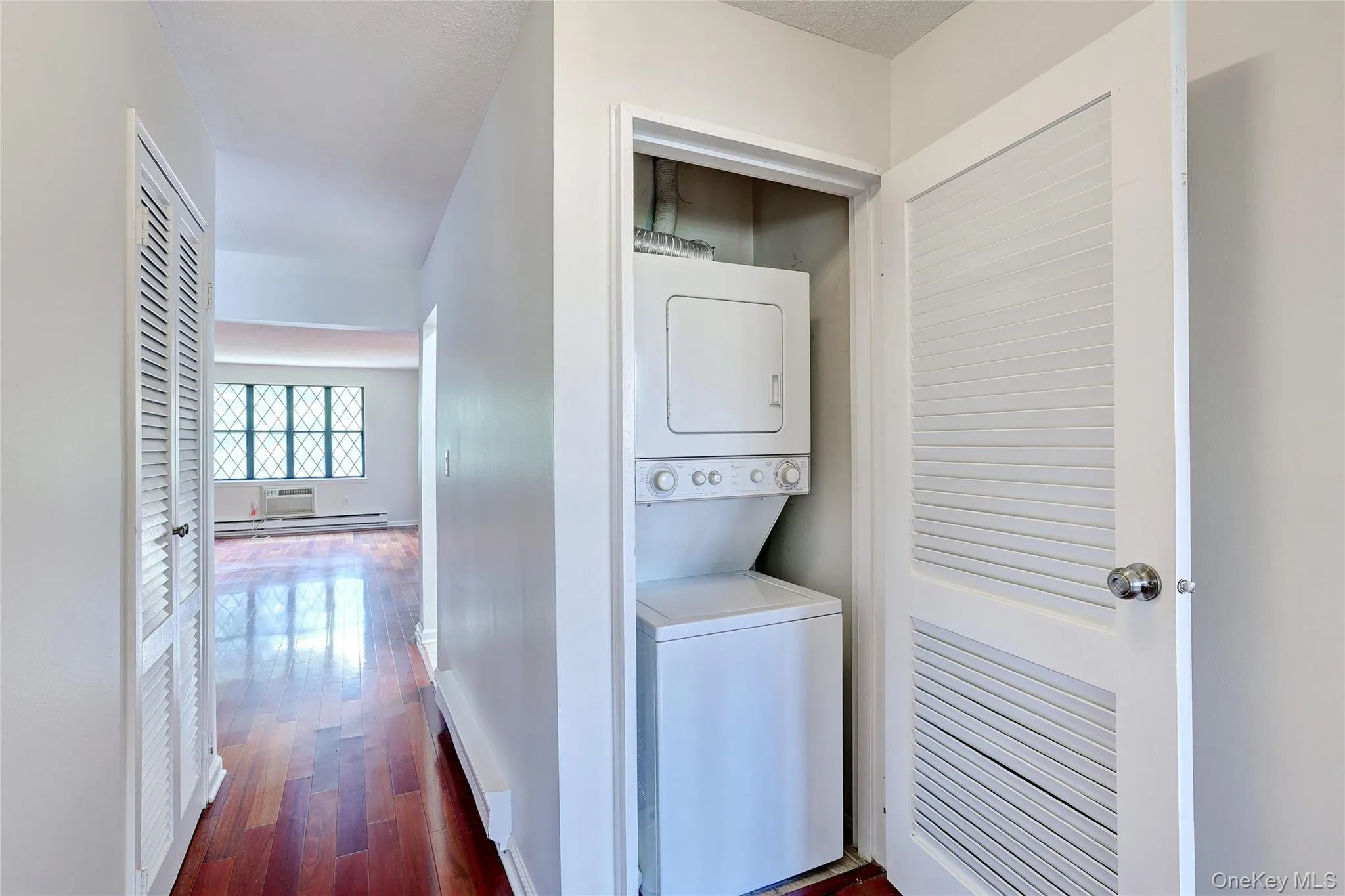 597 Sierra Vista Lane, Clarkstown, NY, 2 Bedrooms Bedrooms, 5 Rooms Rooms,2 BathroomsBathrooms,Residential,For Rent,Sierra Vista,0,1060292 597 Sierra Vista Lane, Clarkstown, NY, 2 Bedrooms Bedrooms, 5 Rooms Rooms,2 BathroomsBathrooms,Residential,For Rent,Sierra Vista,0,1060292