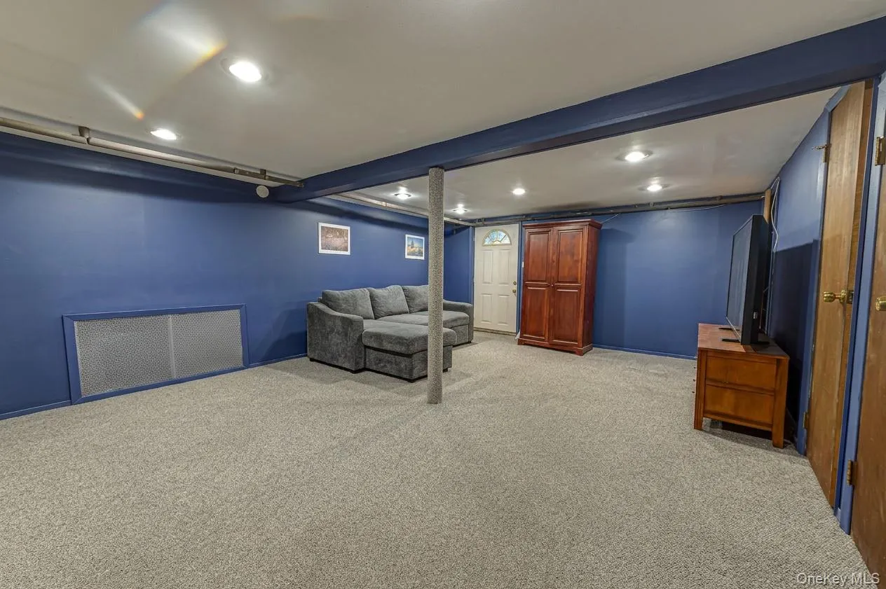 9 PO Lane, Oyster Bay, NY, 4 Bedrooms Bedrooms, 7 Rooms Rooms,2 BathroomsBathrooms,Residential,For Rent,PO,0,1060294 9 PO Lane, Oyster Bay, NY, 4 Bedrooms Bedrooms, 7 Rooms Rooms,2 BathroomsBathrooms,Residential,For Rent,PO,0,1060294