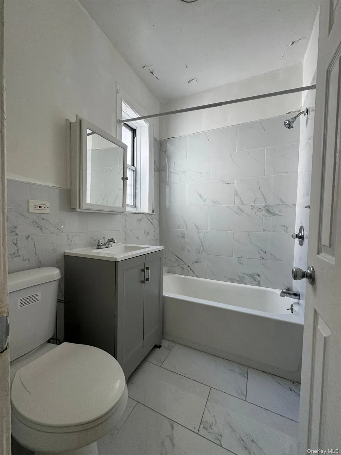 713 Commonwealth Avenue, New York, NY, 4 Bedroom Bedrooms, 6 Room Rooms,1 BathroomBathrooms,Residential Lease,For Rent,Commonwealth,0,1060303 713 Commonwealth Avenue, New York, NY, 4 Bedroom Bedrooms, 6 Room Rooms,1 BathroomBathrooms,Residential Lease,For Rent,Commonwealth,0,1060303