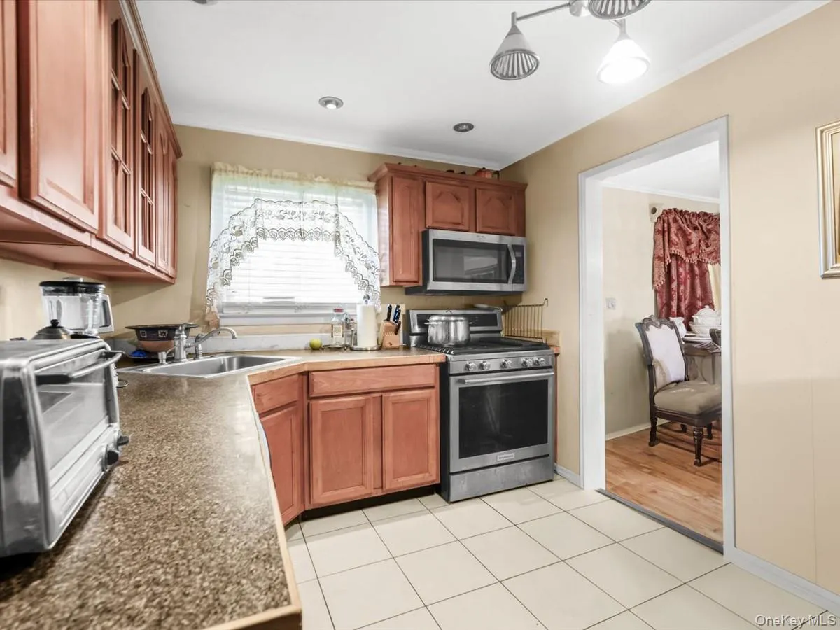 712 Partridge Avenue, Hempstead, NY, 4 Bedrooms Bedrooms, 7 Rooms Rooms,2 BathroomsBathrooms,Residential,For Rent,Partridge,0,1060307 712 Partridge Avenue, Hempstead, NY, 4 Bedrooms Bedrooms, 7 Rooms Rooms,2 BathroomsBathrooms,Residential,For Rent,Partridge,0,1060307