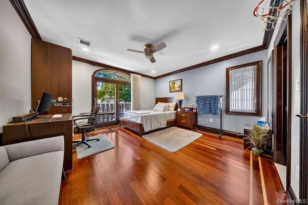 242-14 83rd Avenue, New York, NY, 5 Bedrooms Bedrooms, 12 Rooms Rooms,5 BathroomsBathrooms,Residential,For Rent,83rd,0,1060309 242-14 83rd Avenue, New York, NY, 5 Bedrooms Bedrooms, 12 Rooms Rooms,5 BathroomsBathrooms,Residential,For Rent,83rd,0,1060309