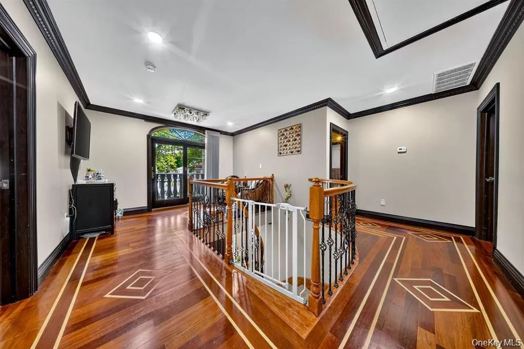 242-14 83rd Avenue, New York, NY, 5 Bedrooms Bedrooms, 12 Rooms Rooms,5 BathroomsBathrooms,Residential,For Rent,83rd,0,1060309 242-14 83rd Avenue, New York, NY, 5 Bedrooms Bedrooms, 12 Rooms Rooms,5 BathroomsBathrooms,Residential,For Rent,83rd,0,1060309