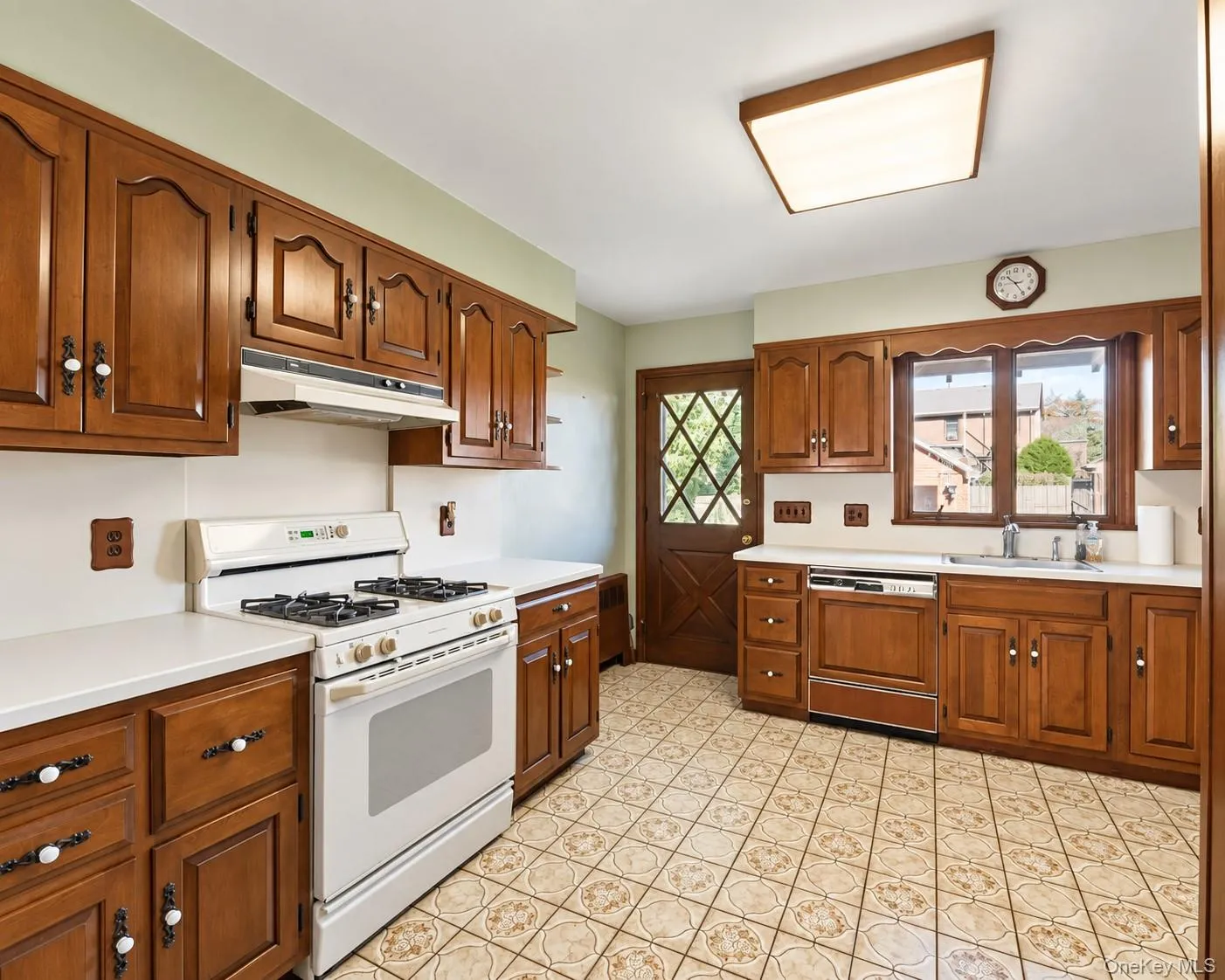 84 Davenport Avenue, Rye Town, NY, 4 Bedrooms Bedrooms, 8 Rooms Rooms,2 BathroomsBathrooms,Residential,For Rent,Davenport,0,1060313 84 Davenport Avenue, Rye Town, NY, 4 Bedrooms Bedrooms, 8 Rooms Rooms,2 BathroomsBathrooms,Residential,For Rent,Davenport,0,1060313