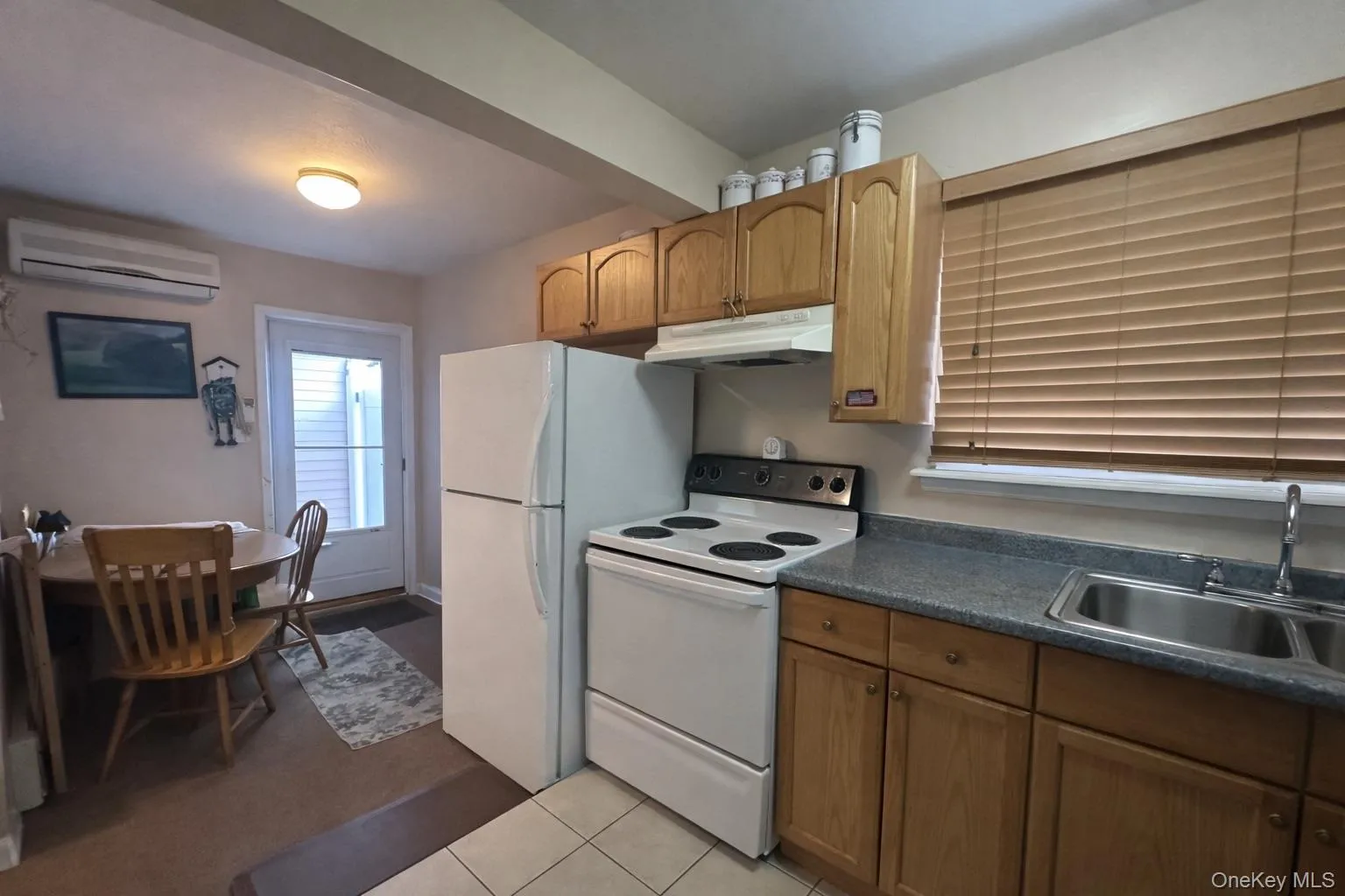 26 Stevenson Place, Babylon, NY, 5 Bedrooms Bedrooms, 11 Rooms Rooms,2 BathroomsBathrooms,Residential,For Rent,Stevenson,0,1060318 26 Stevenson Place, Babylon, NY, 5 Bedrooms Bedrooms, 11 Rooms Rooms,2 BathroomsBathrooms,Residential,For Rent,Stevenson,0,1060318