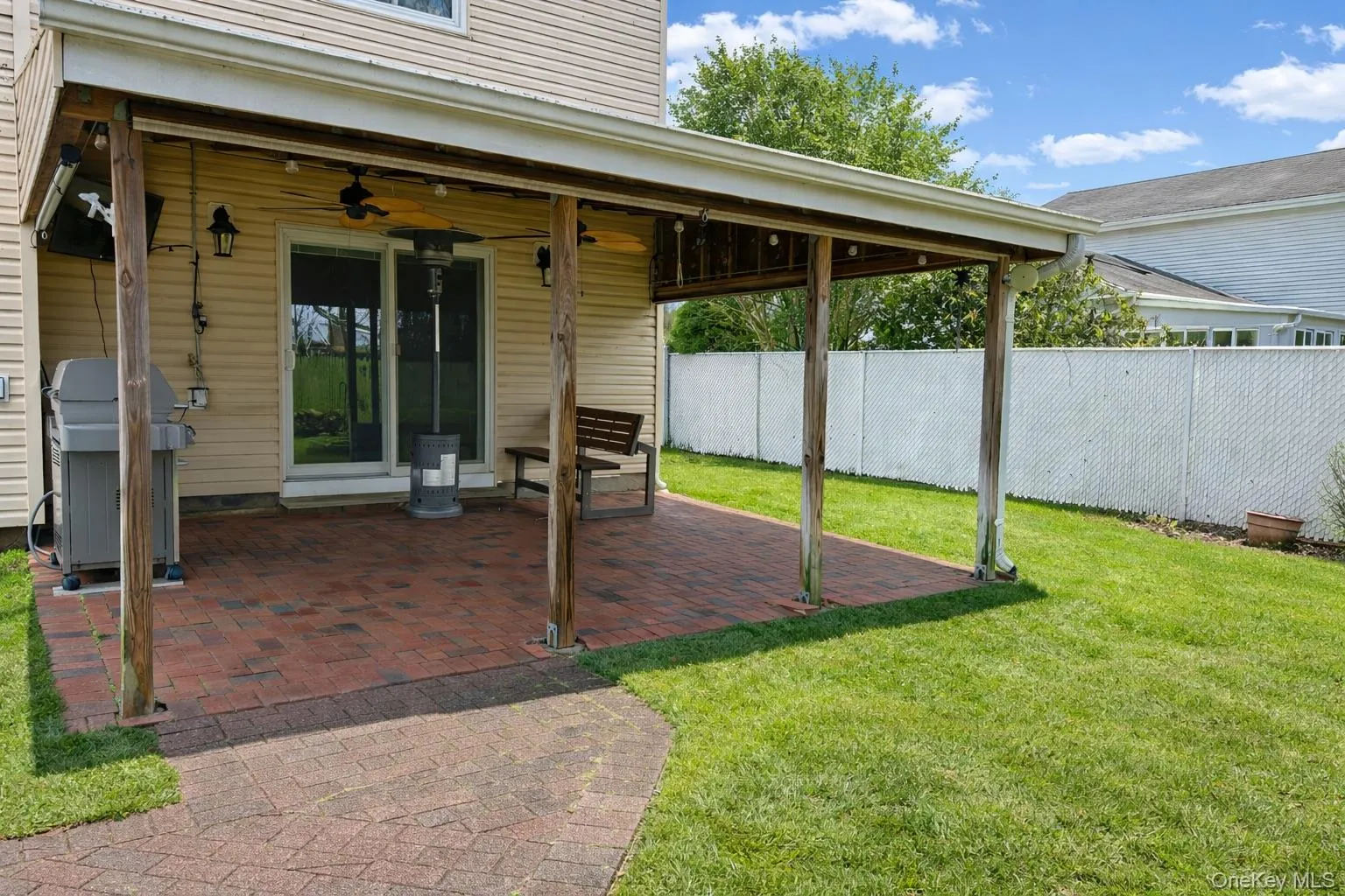 26 Stevenson Place, Babylon, NY, 5 Bedrooms Bedrooms, 11 Rooms Rooms,2 BathroomsBathrooms,Residential,For Rent,Stevenson,0,1060318 26 Stevenson Place, Babylon, NY, 5 Bedrooms Bedrooms, 11 Rooms Rooms,2 BathroomsBathrooms,Residential,For Rent,Stevenson,0,1060318
