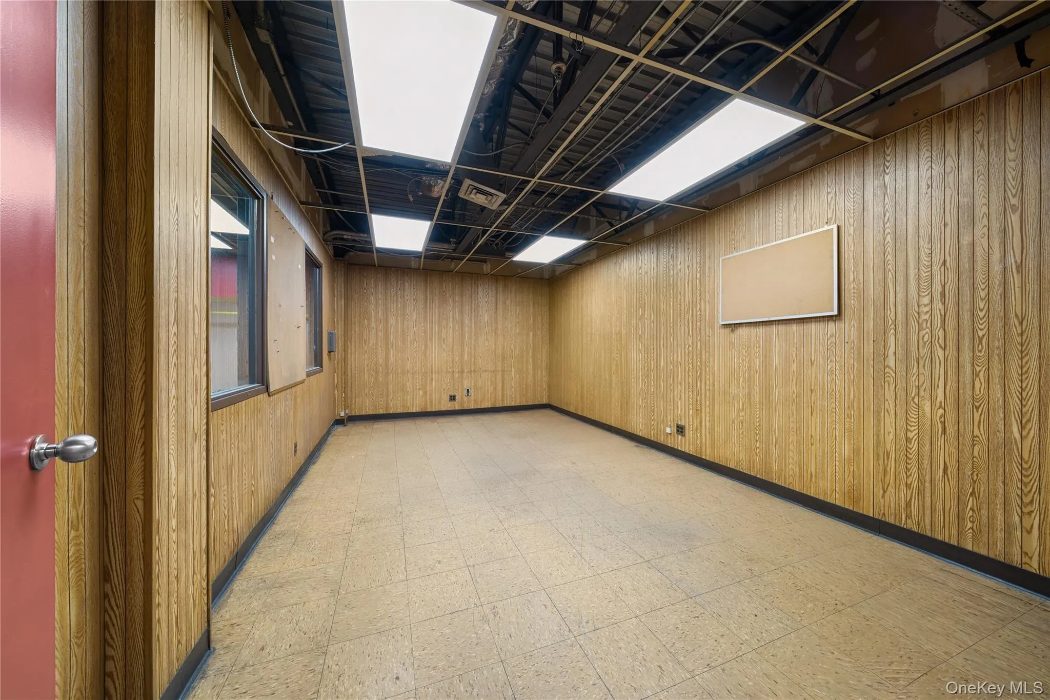 187 Herricks Road, Hempstead, NY, ,Commercial Lease,For Rent,Herricks,0,1060328 187 Herricks Road, Hempstead, NY, ,Commercial Lease,For Rent,Herricks,0,1060328