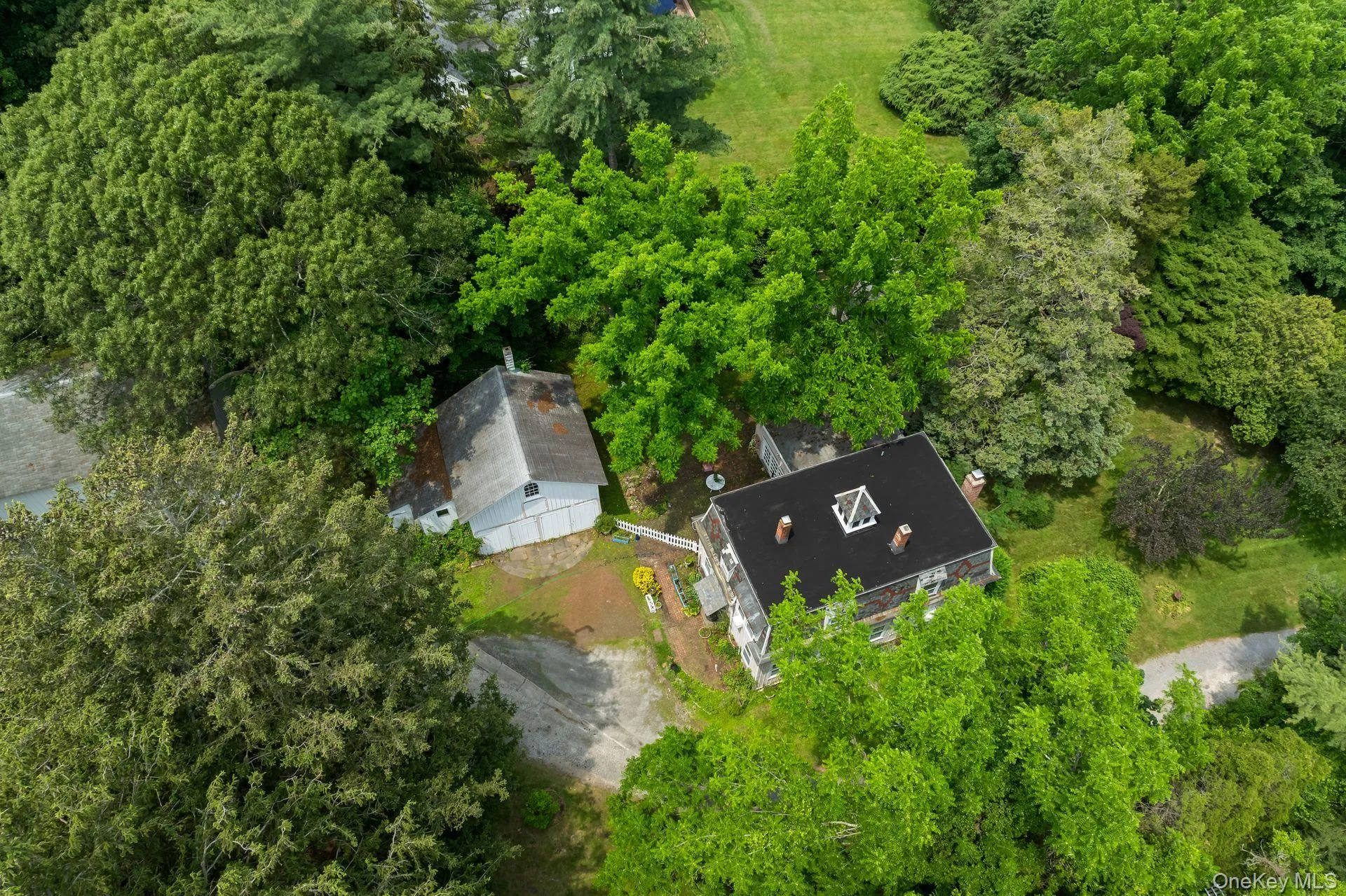 383 Neck Road, Huntington, NY, 3 Bedrooms Bedrooms, 8 Rooms Rooms,3 BathroomsBathrooms,Residential,For Rent,Neck,0,1060331 383 Neck Road, Huntington, NY, 3 Bedrooms Bedrooms, 8 Rooms Rooms,3 BathroomsBathrooms,Residential,For Rent,Neck,0,1060331