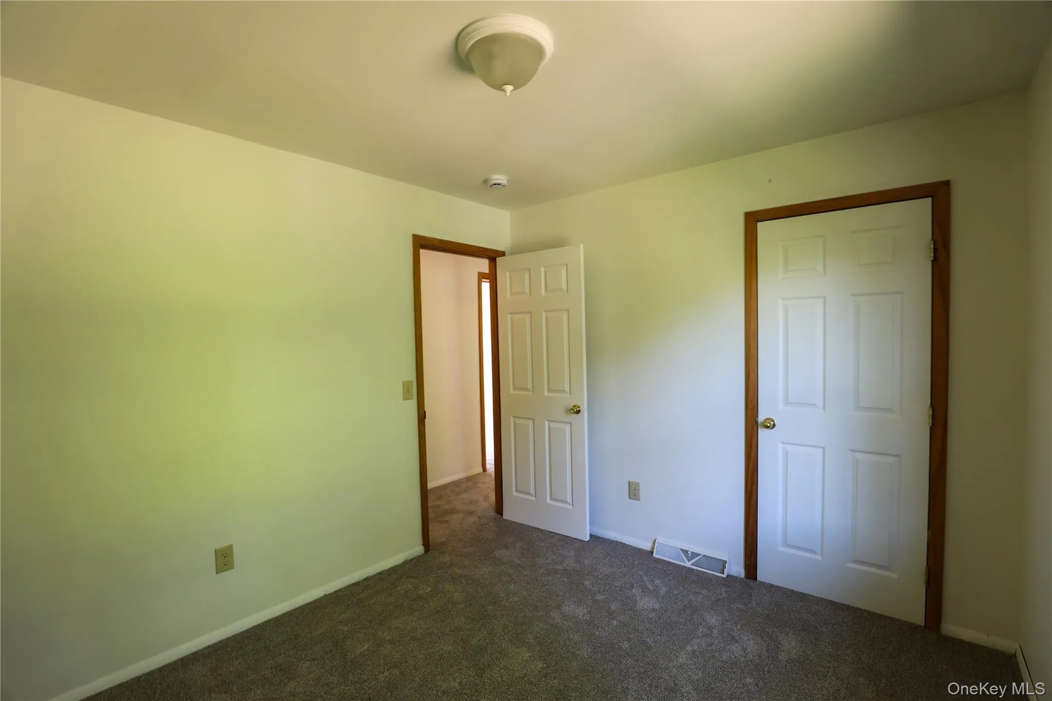 217 Hasbrouck Avenue, Esopus, NY, 3 Bedroom Bedrooms, 7 Room Rooms,2 BathroomBathrooms,Residential Lease,For Rent,Hasbrouck,0,1060332 217 Hasbrouck Avenue, Esopus, NY, 3 Bedroom Bedrooms, 7 Room Rooms,2 BathroomBathrooms,Residential Lease,For Rent,Hasbrouck,0,1060332