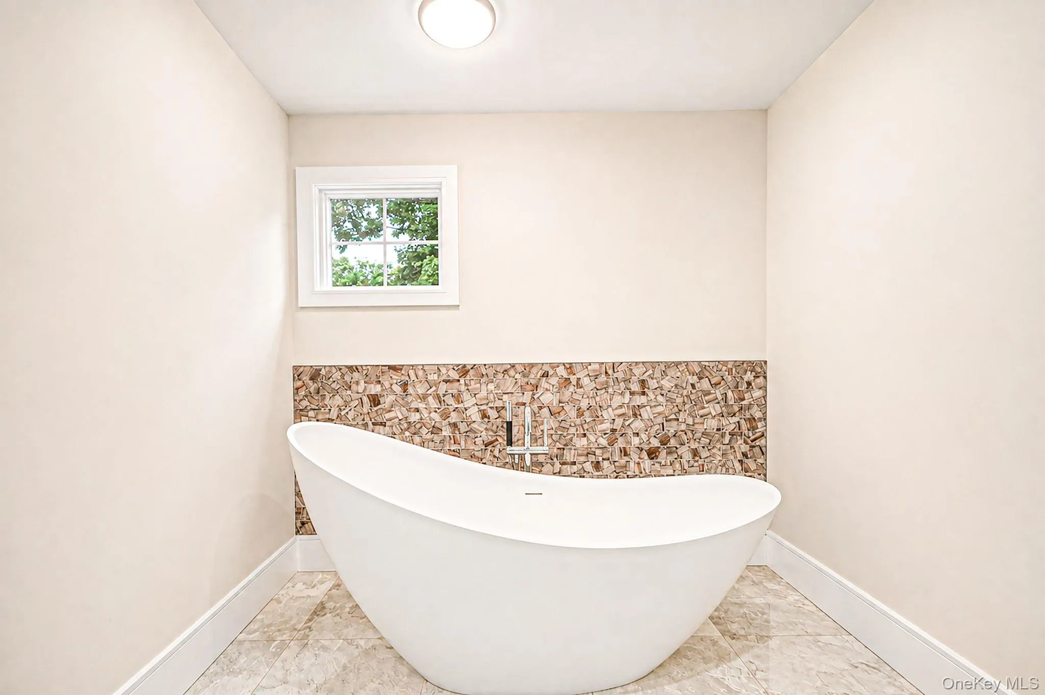 57 Hearthstone Drive, Huntington, NY, 6 Bedrooms Bedrooms, 10 Rooms Rooms,4 BathroomsBathrooms,Residential,For Rent,Hearthstone,0,1060338 57 Hearthstone Drive, Huntington, NY, 6 Bedrooms Bedrooms, 10 Rooms Rooms,4 BathroomsBathrooms,Residential,For Rent,Hearthstone,0,1060338