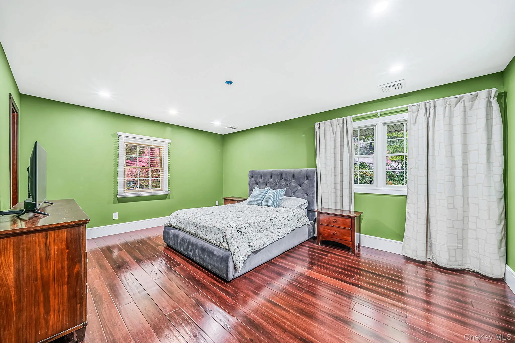 57 Hearthstone Drive, Huntington, NY, 6 Bedrooms Bedrooms, 10 Rooms Rooms,4 BathroomsBathrooms,Residential,For Rent,Hearthstone,0,1060338 57 Hearthstone Drive, Huntington, NY, 6 Bedrooms Bedrooms, 10 Rooms Rooms,4 BathroomsBathrooms,Residential,For Rent,Hearthstone,0,1060338
