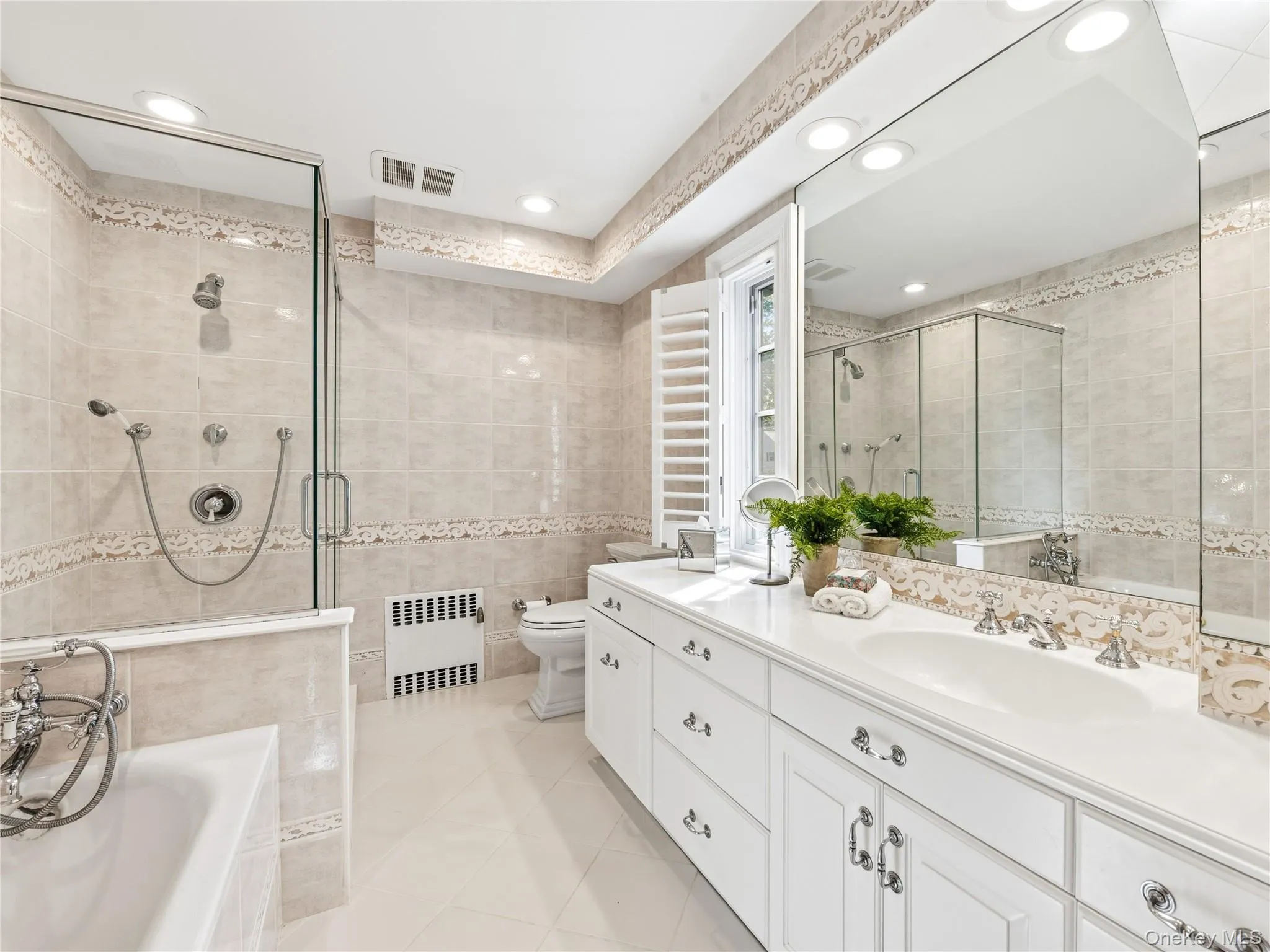 403 Ryder Road, North Hempstead, NY, 4 Bedrooms Bedrooms, 9 Rooms Rooms,3 BathroomsBathrooms,Residential,For Rent,Ryder,0,1060343 403 Ryder Road, North Hempstead, NY, 4 Bedrooms Bedrooms, 9 Rooms Rooms,3 BathroomsBathrooms,Residential,For Rent,Ryder,0,1060343