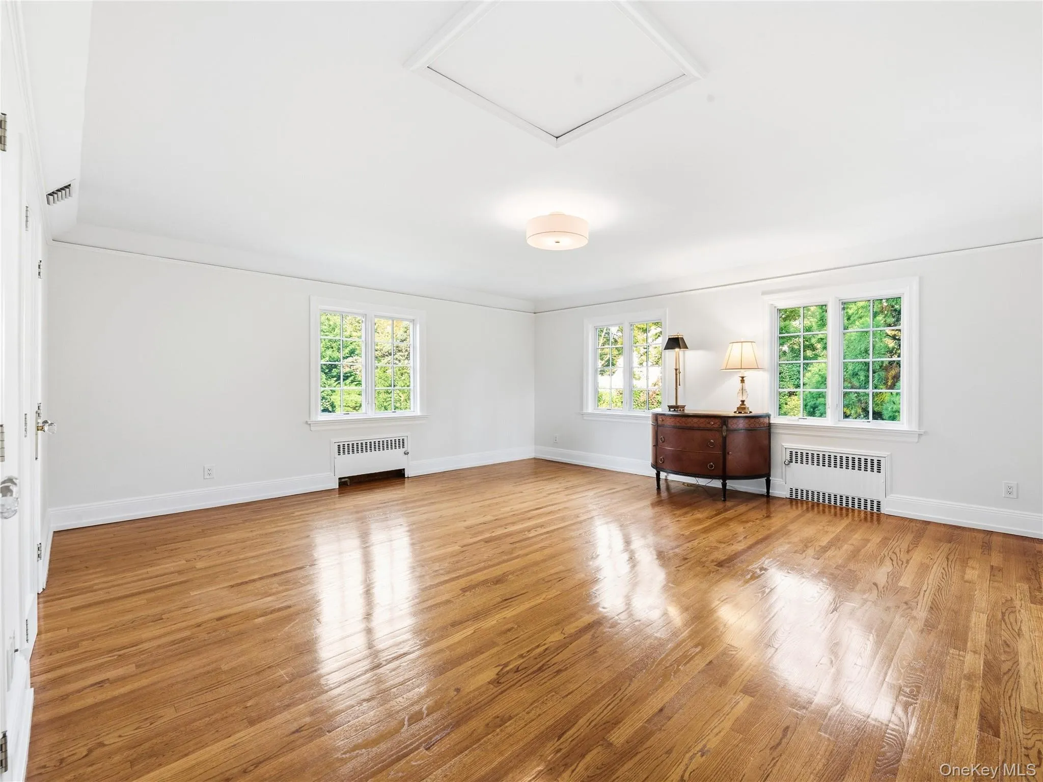 403 Ryder Road, North Hempstead, NY, 4 Bedrooms Bedrooms, 9 Rooms Rooms,3 BathroomsBathrooms,Residential,For Rent,Ryder,0,1060343 403 Ryder Road, North Hempstead, NY, 4 Bedrooms Bedrooms, 9 Rooms Rooms,3 BathroomsBathrooms,Residential,For Rent,Ryder,0,1060343