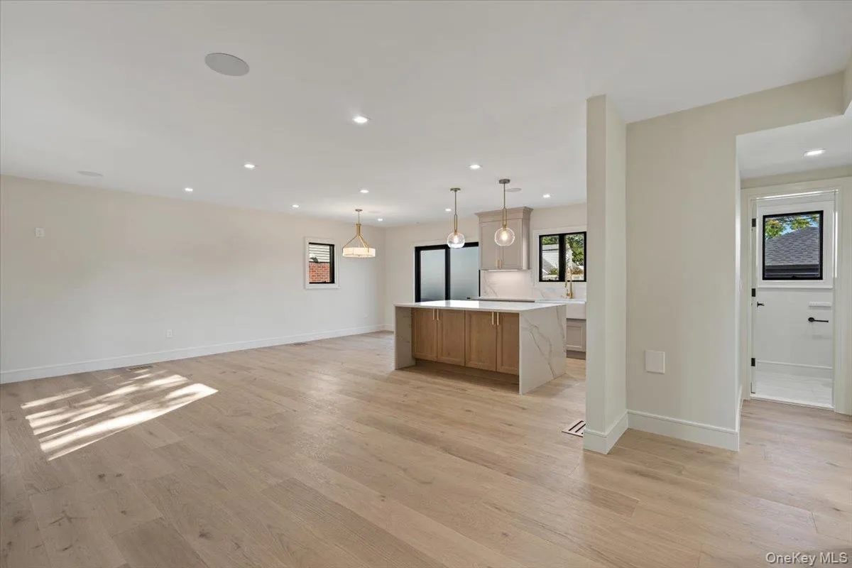145-67 7th Avenue, New York, NY, 3 Bedrooms Bedrooms, 7 Rooms Rooms,3 BathroomsBathrooms,Residential,For Rent,7th,0,1060349 145-67 7th Avenue, New York, NY, 3 Bedrooms Bedrooms, 7 Rooms Rooms,3 BathroomsBathrooms,Residential,For Rent,7th,0,1060349