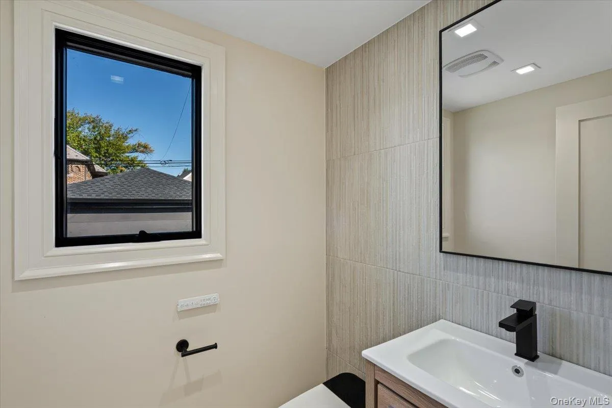 Powder Room Powder Room