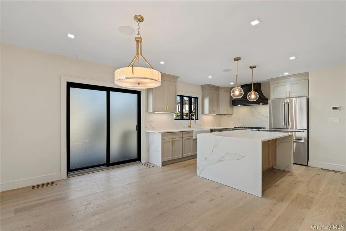 145-67 7th Avenue, New York, NY, 3 Bedrooms Bedrooms, 7 Rooms Rooms,3 BathroomsBathrooms,Residential,For Rent,7th,0,1060349 145-67 7th Avenue, New York, NY, 3 Bedrooms Bedrooms, 7 Rooms Rooms,3 BathroomsBathrooms,Residential,For Rent,7th,0,1060349