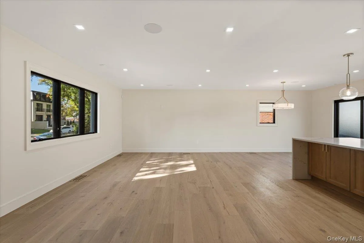 145-67 7th Avenue, New York, NY, 3 Bedrooms Bedrooms, 7 Rooms Rooms,3 BathroomsBathrooms,Residential,For Rent,7th,0,1060349 145-67 7th Avenue, New York, NY, 3 Bedrooms Bedrooms, 7 Rooms Rooms,3 BathroomsBathrooms,Residential,For Rent,7th,0,1060349