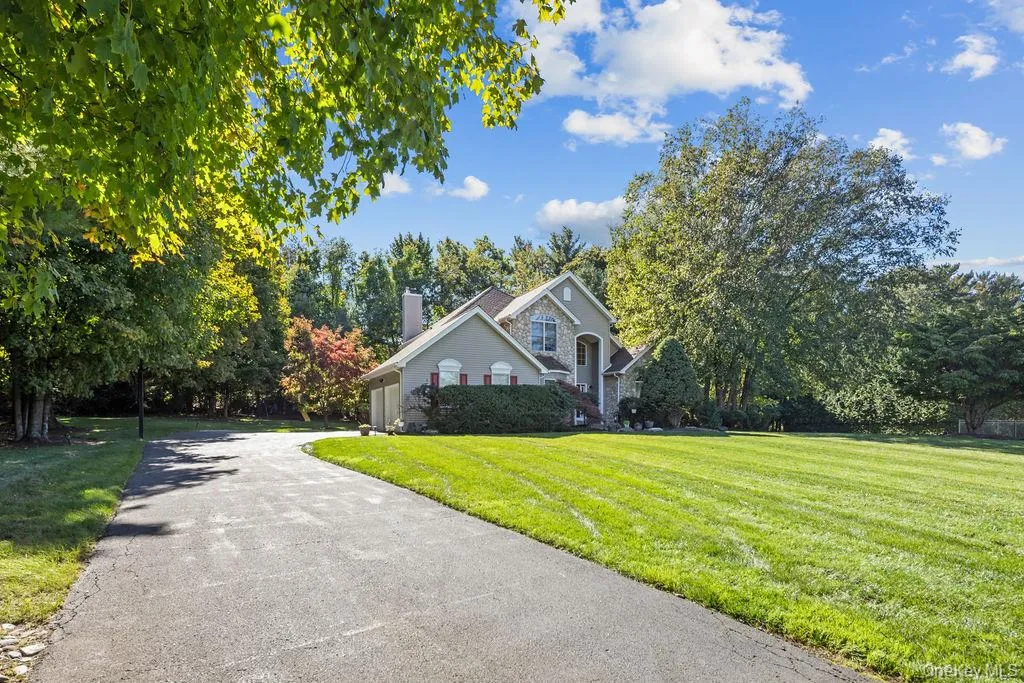 7 Birdie Drive, Ramapo, NY, 5 Bedrooms Bedrooms, 11 Rooms Rooms,3 BathroomsBathrooms,Residential,For Rent,Birdie,0,1060352 7 Birdie Drive, Ramapo, NY, 5 Bedrooms Bedrooms, 11 Rooms Rooms,3 BathroomsBathrooms,Residential,For Rent,Birdie,0,1060352