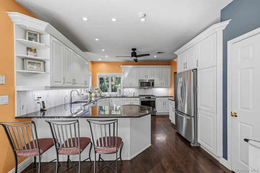 7 Birdie Drive, Ramapo, NY, 5 Bedrooms Bedrooms, 11 Rooms Rooms,3 BathroomsBathrooms,Residential,For Rent,Birdie,0,1060352 7 Birdie Drive, Ramapo, NY, 5 Bedrooms Bedrooms, 11 Rooms Rooms,3 BathroomsBathrooms,Residential,For Rent,Birdie,0,1060352
