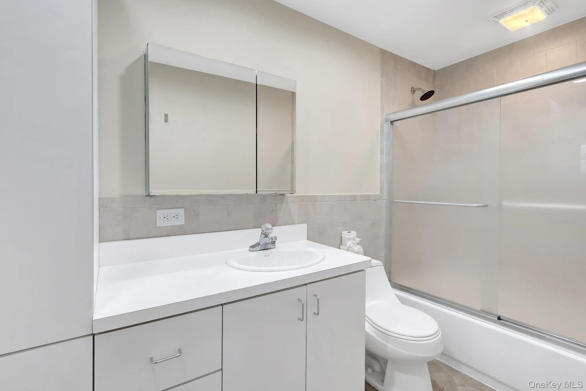 45 Florence Avenue, Oyster Bay, NY, 4 Bedrooms Bedrooms, 9 Rooms Rooms,2 BathroomsBathrooms,Residential,For Rent,Florence,0,1060377 45 Florence Avenue, Oyster Bay, NY, 4 Bedrooms Bedrooms, 9 Rooms Rooms,2 BathroomsBathrooms,Residential,For Rent,Florence,0,1060377