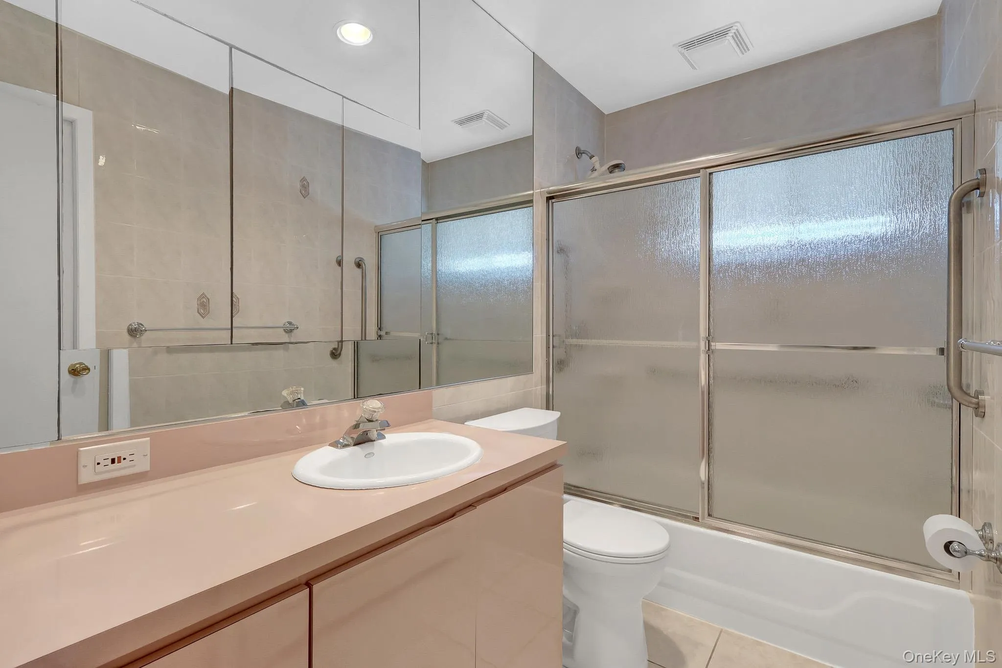 45 Florence Avenue, Oyster Bay, NY, 4 Bedrooms Bedrooms, 9 Rooms Rooms,2 BathroomsBathrooms,Residential,For Rent,Florence,0,1060377 45 Florence Avenue, Oyster Bay, NY, 4 Bedrooms Bedrooms, 9 Rooms Rooms,2 BathroomsBathrooms,Residential,For Rent,Florence,0,1060377