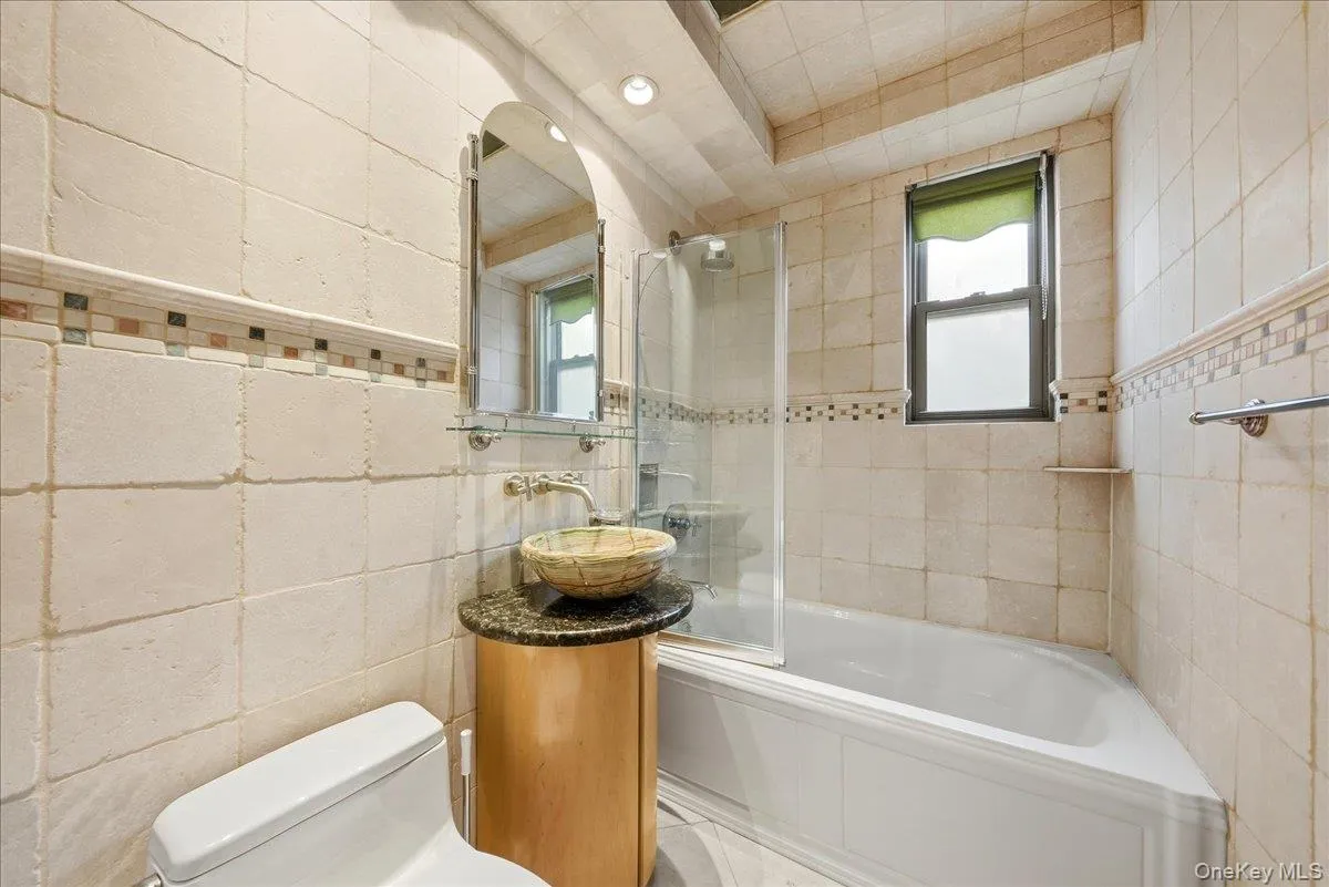 2575 Palisade Avenue, New York, NY, 3 Bedrooms Bedrooms, 8 Rooms Rooms,2 BathroomsBathrooms,Residential,For Rent,Palisade,0,1060391 2575 Palisade Avenue, New York, NY, 3 Bedrooms Bedrooms, 8 Rooms Rooms,2 BathroomsBathrooms,Residential,For Rent,Palisade,0,1060391