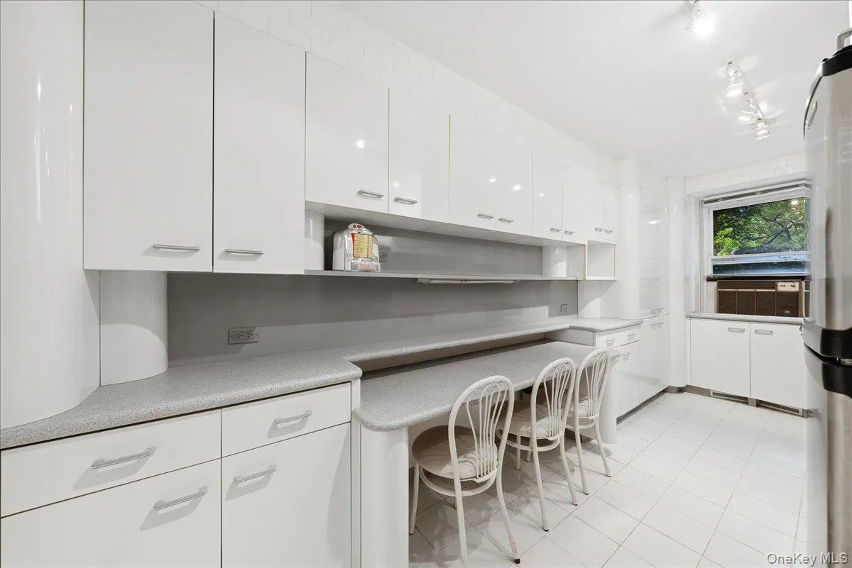 2575 Palisade Avenue, New York, NY, 3 Bedrooms Bedrooms, 8 Rooms Rooms,2 BathroomsBathrooms,Residential,For Rent,Palisade,0,1060391 2575 Palisade Avenue, New York, NY, 3 Bedrooms Bedrooms, 8 Rooms Rooms,2 BathroomsBathrooms,Residential,For Rent,Palisade,0,1060391