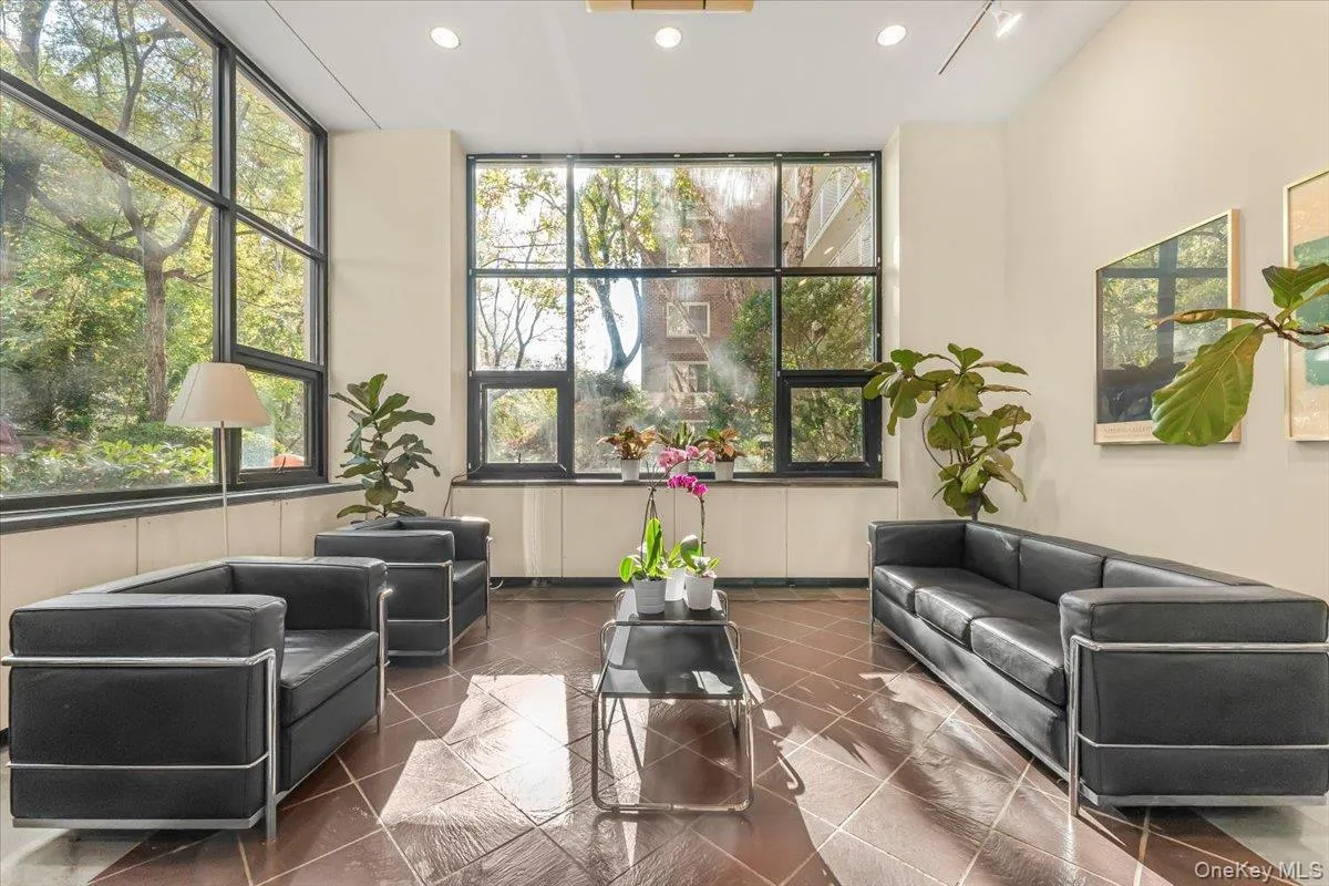 2575 Palisade Avenue, New York, NY, 3 Bedrooms Bedrooms, 8 Rooms Rooms,2 BathroomsBathrooms,Residential,For Rent,Palisade,0,1060391 2575 Palisade Avenue, New York, NY, 3 Bedrooms Bedrooms, 8 Rooms Rooms,2 BathroomsBathrooms,Residential,For Rent,Palisade,0,1060391